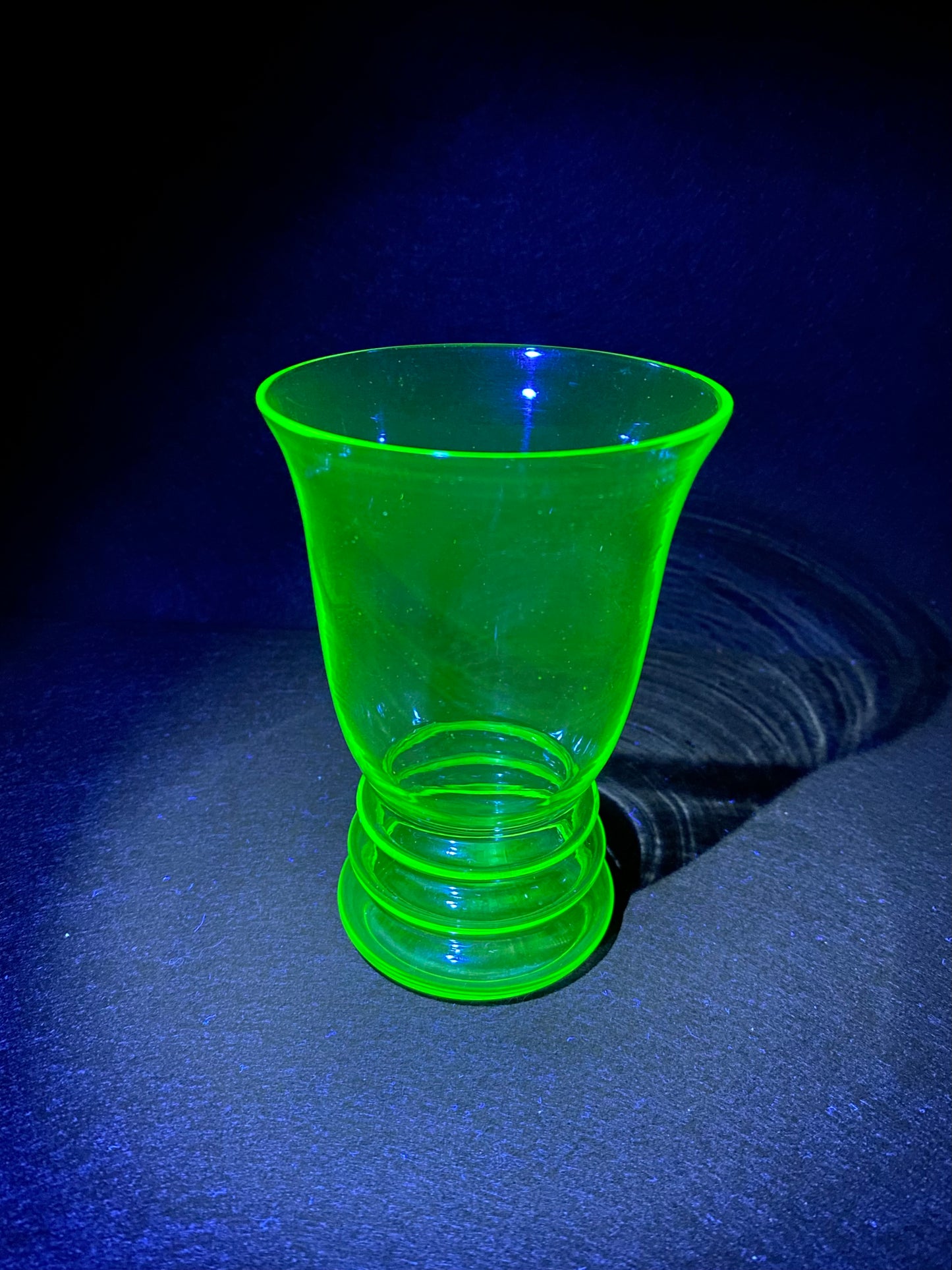 Single Art Deco uranium glass tumbler