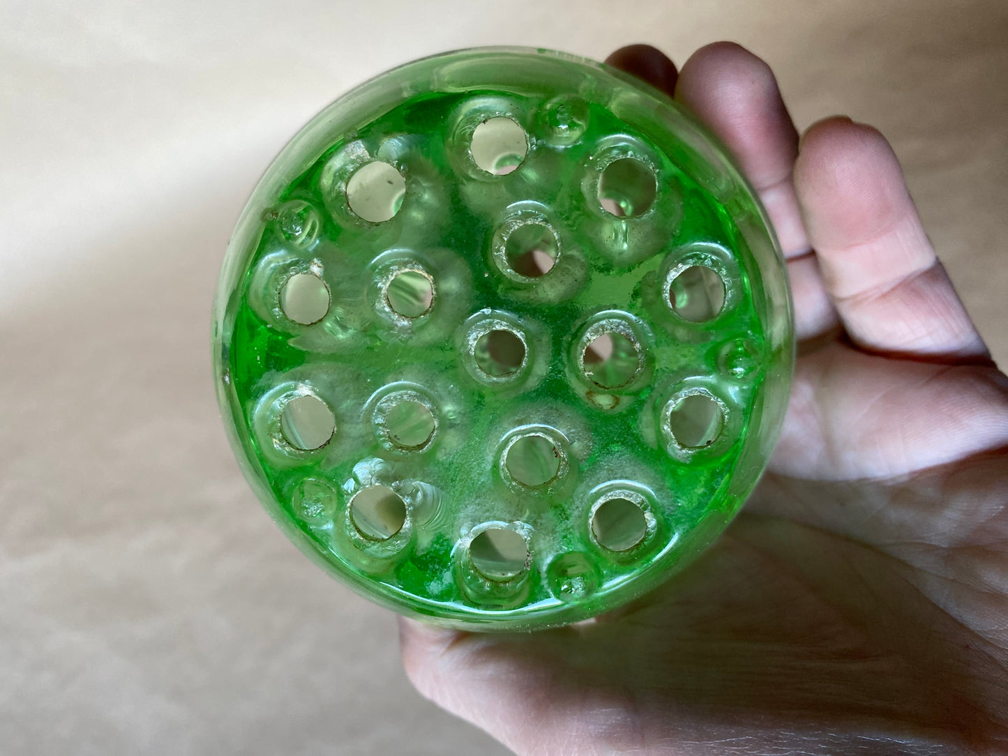 1920s/1930s Uranium Glass 16 hole Frog for vase