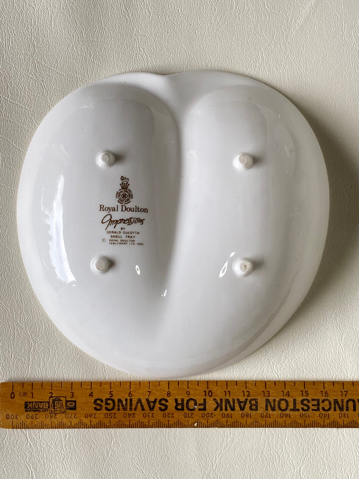 Vintage 1982 Royal Doulton bowls - Gerald Gulotta
