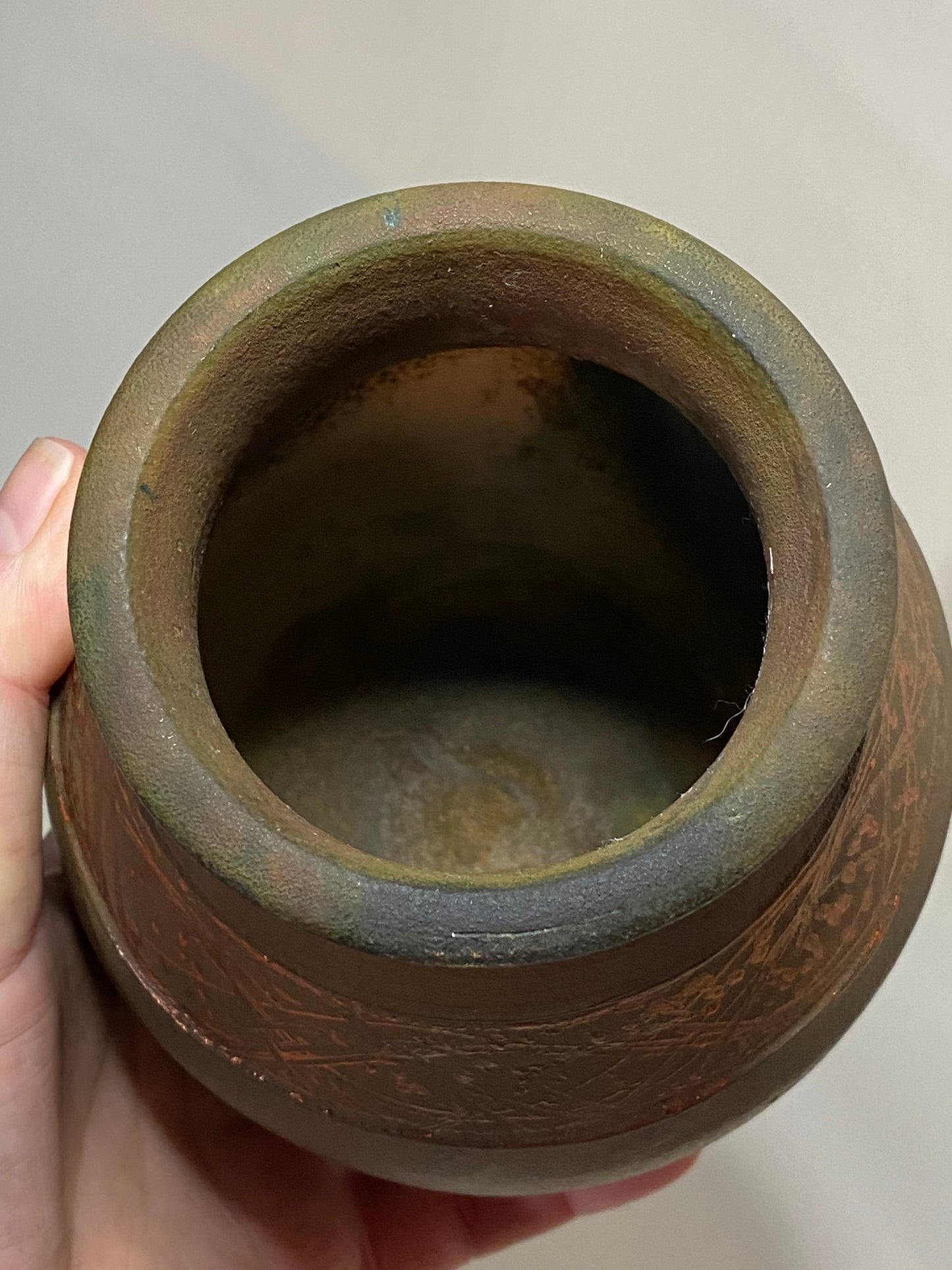 Highly collectable: Don James Iridescent Glazed Raku Fired Pottery Vase