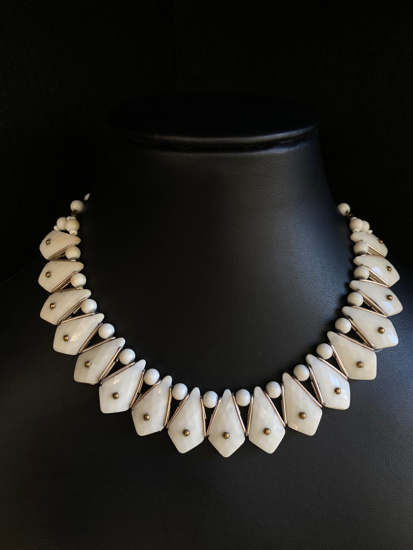 1940s/50s Vintage West German Bakelite necklace