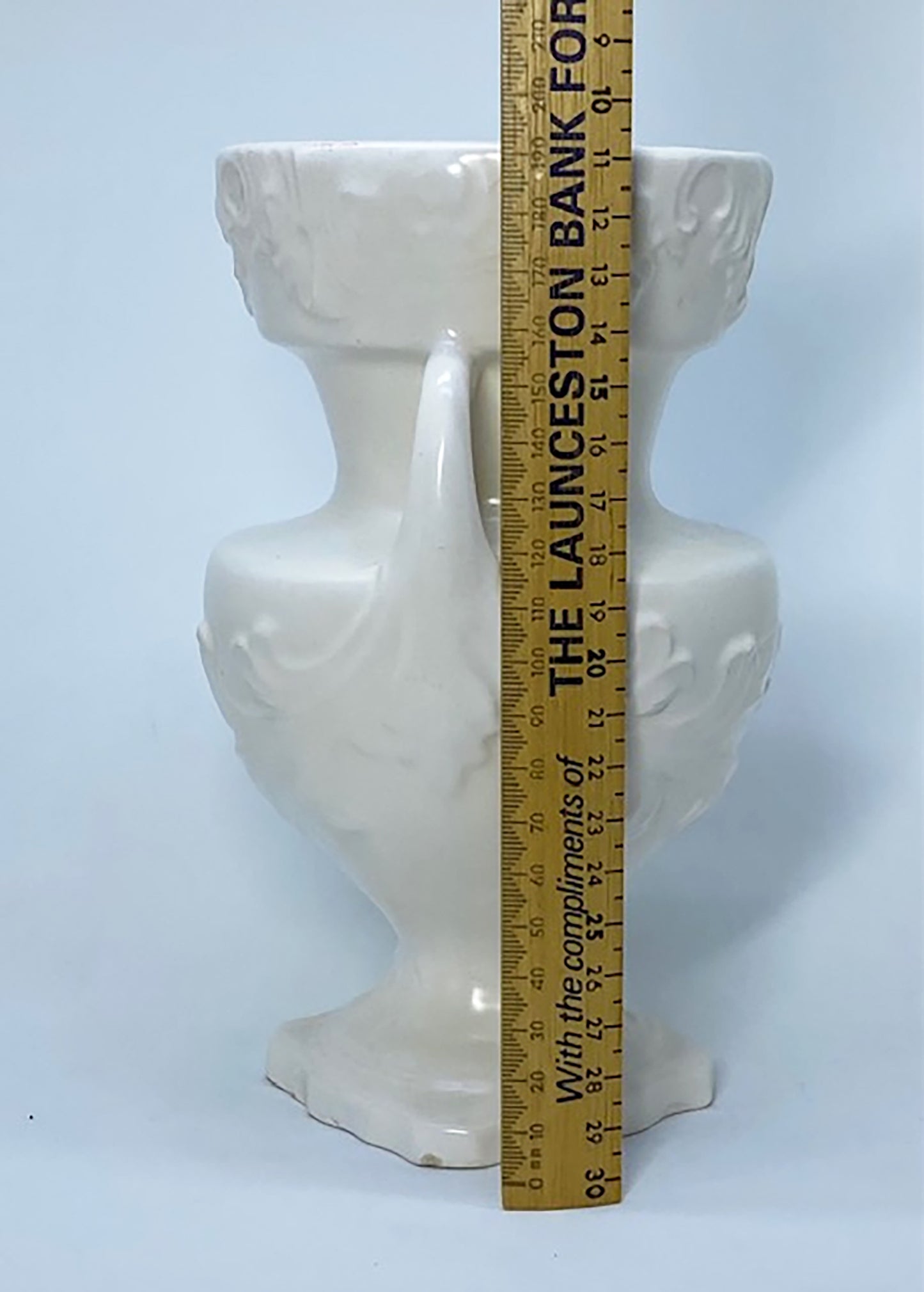 Diana Australia V208 vase