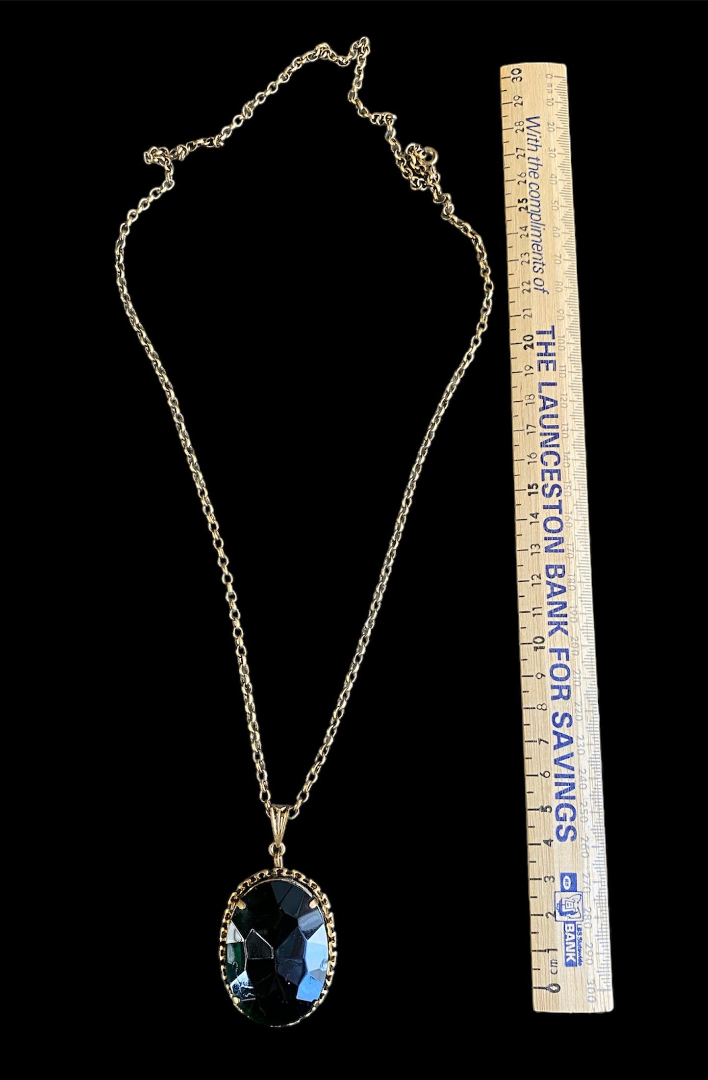 Vintage necklace with green glass pendant