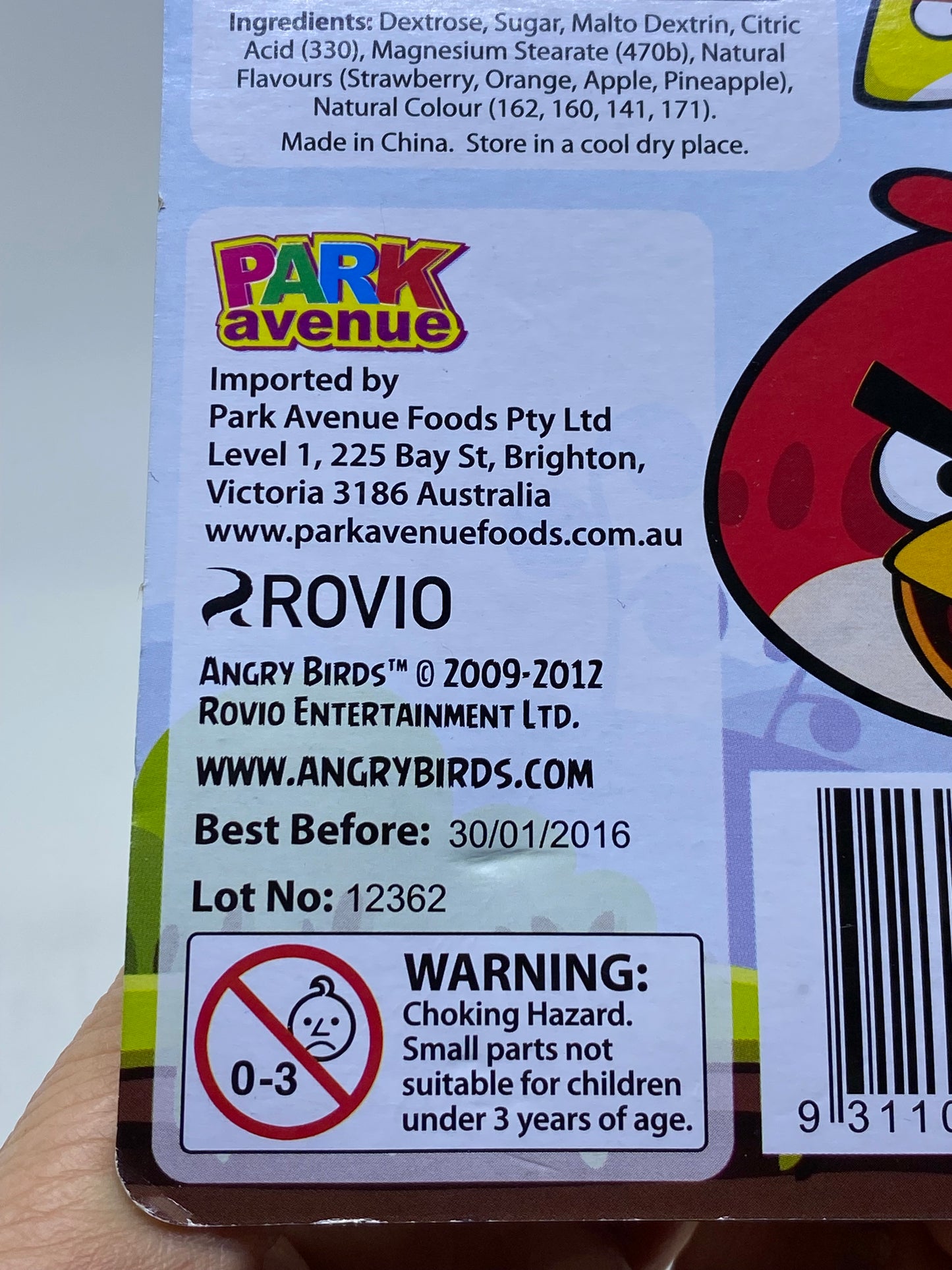 Angry birds Park Avenue candy dispenser- -Unopened- YELLOW BIRD
