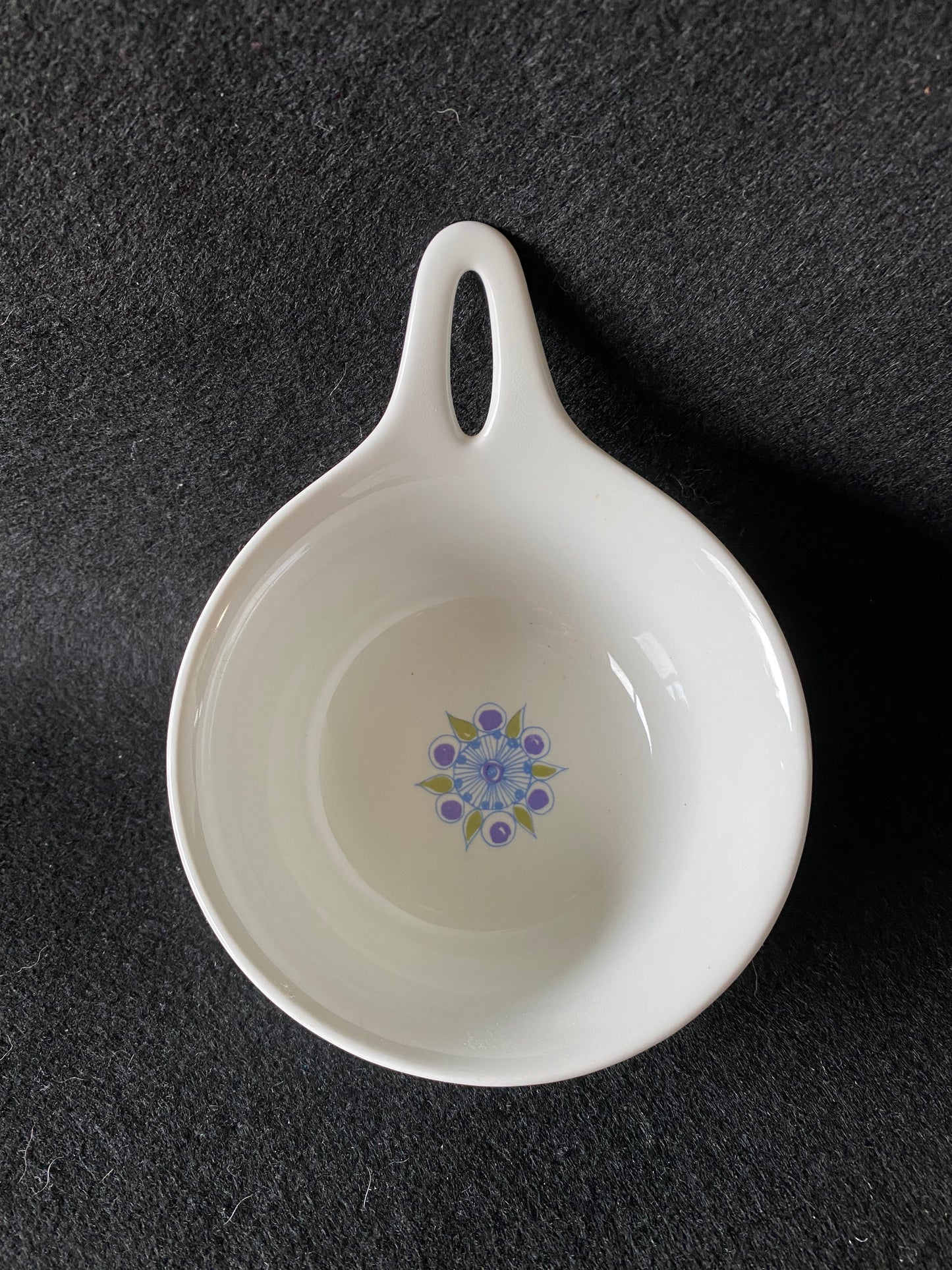 Figgjo Flint Lotte handled bowl - 12025