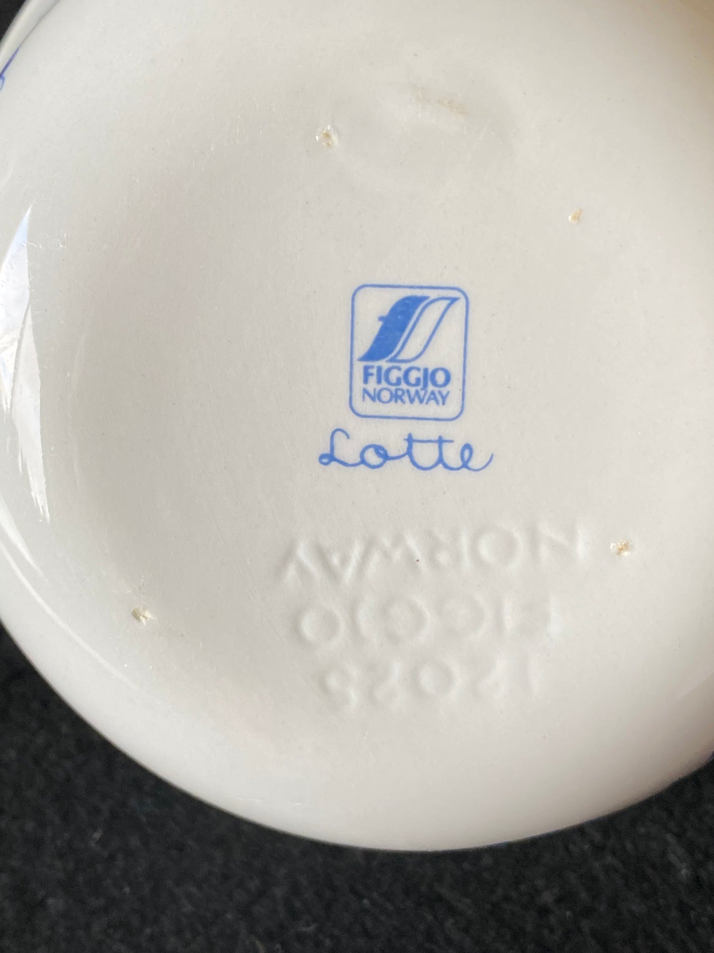 Figgjo Flint Lotte handled bowl - 12025