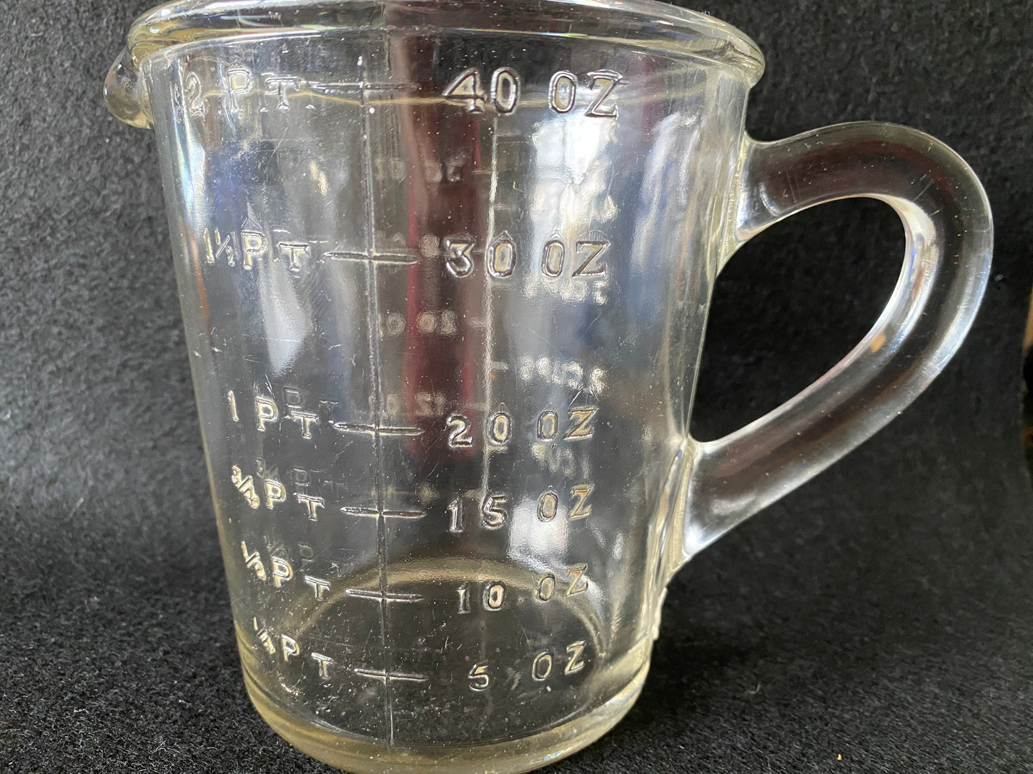 Clear Depression glass (1930s) measuring cup (5 cup/2 pints)