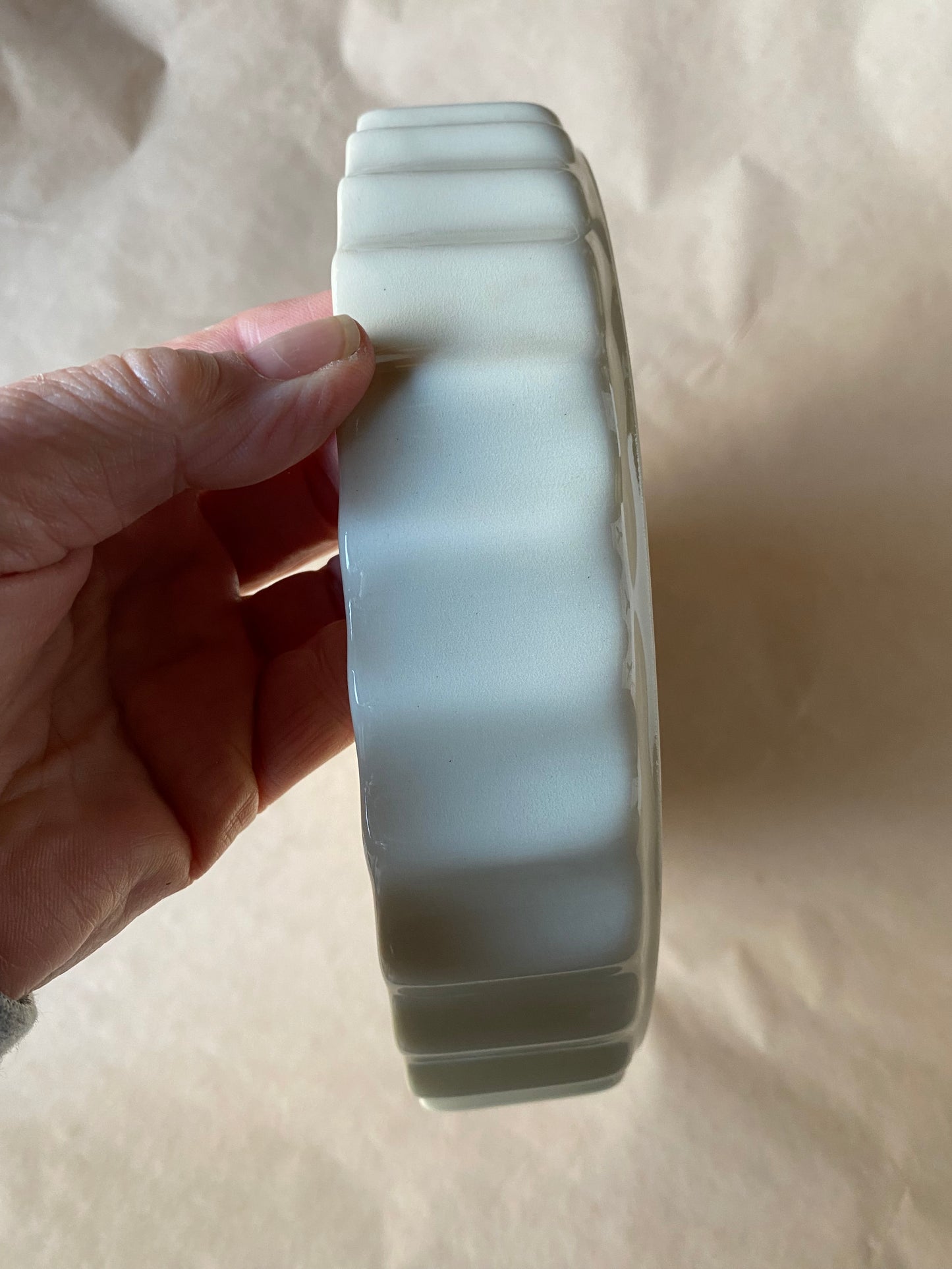 Vintage Tasmania Pottery (Deloraine) pie dish (Bendigo Pottery)