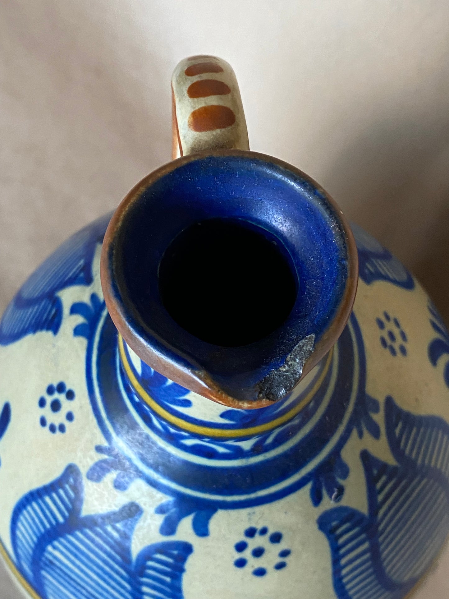 Antique  Plateelbakkerij Gouda jug