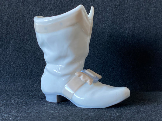 Retired Design Musketeer Boot Nao by Lladro