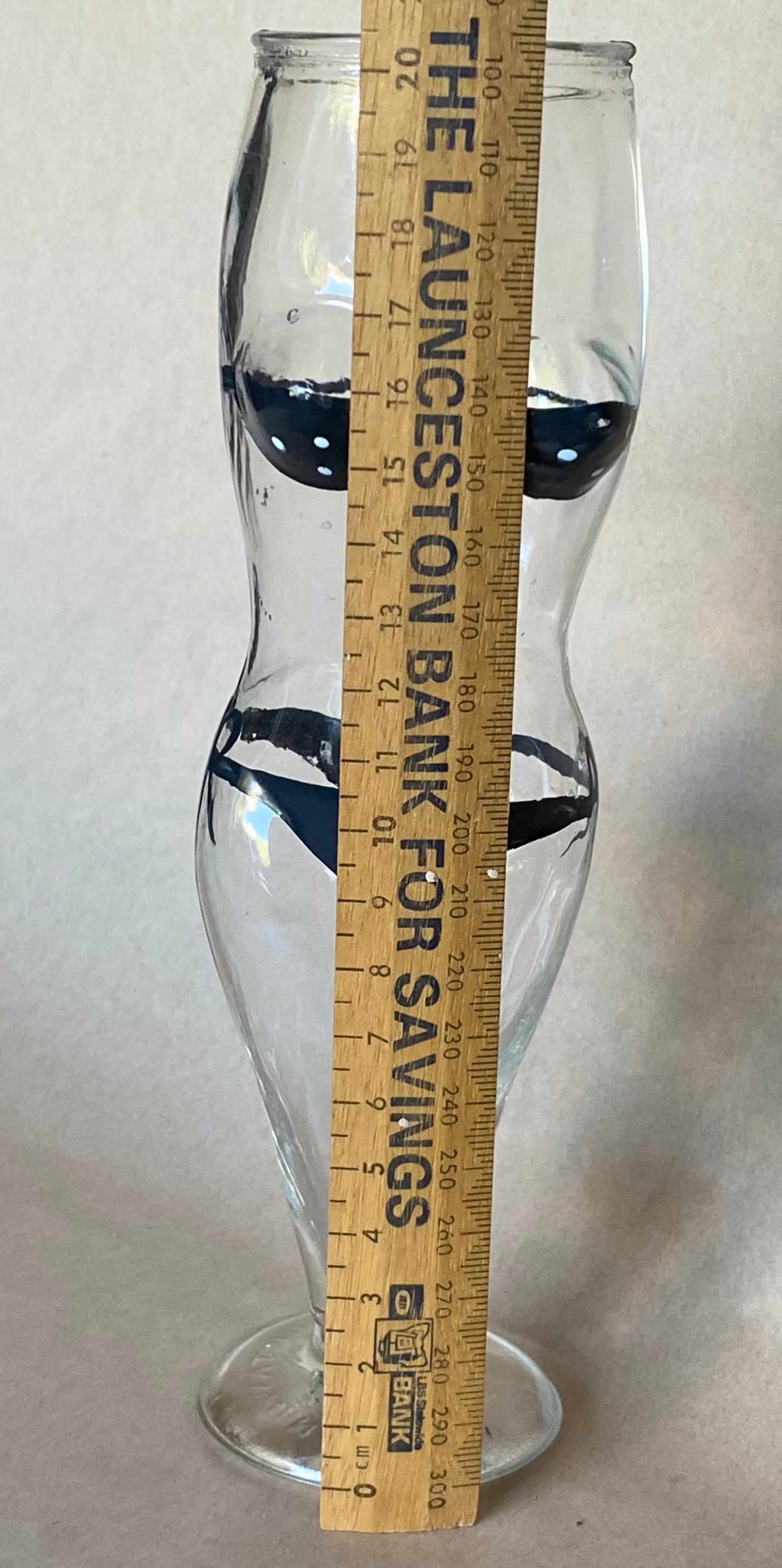 Kitschy Taiwan ROC bikini glass