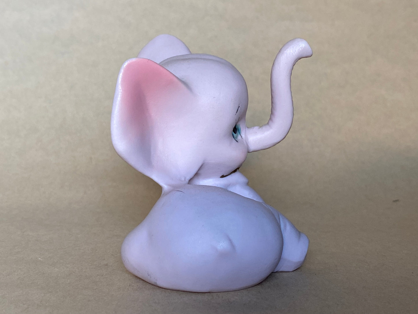 Gorgeous pink elephant by Kelvin Japan for Gizelle