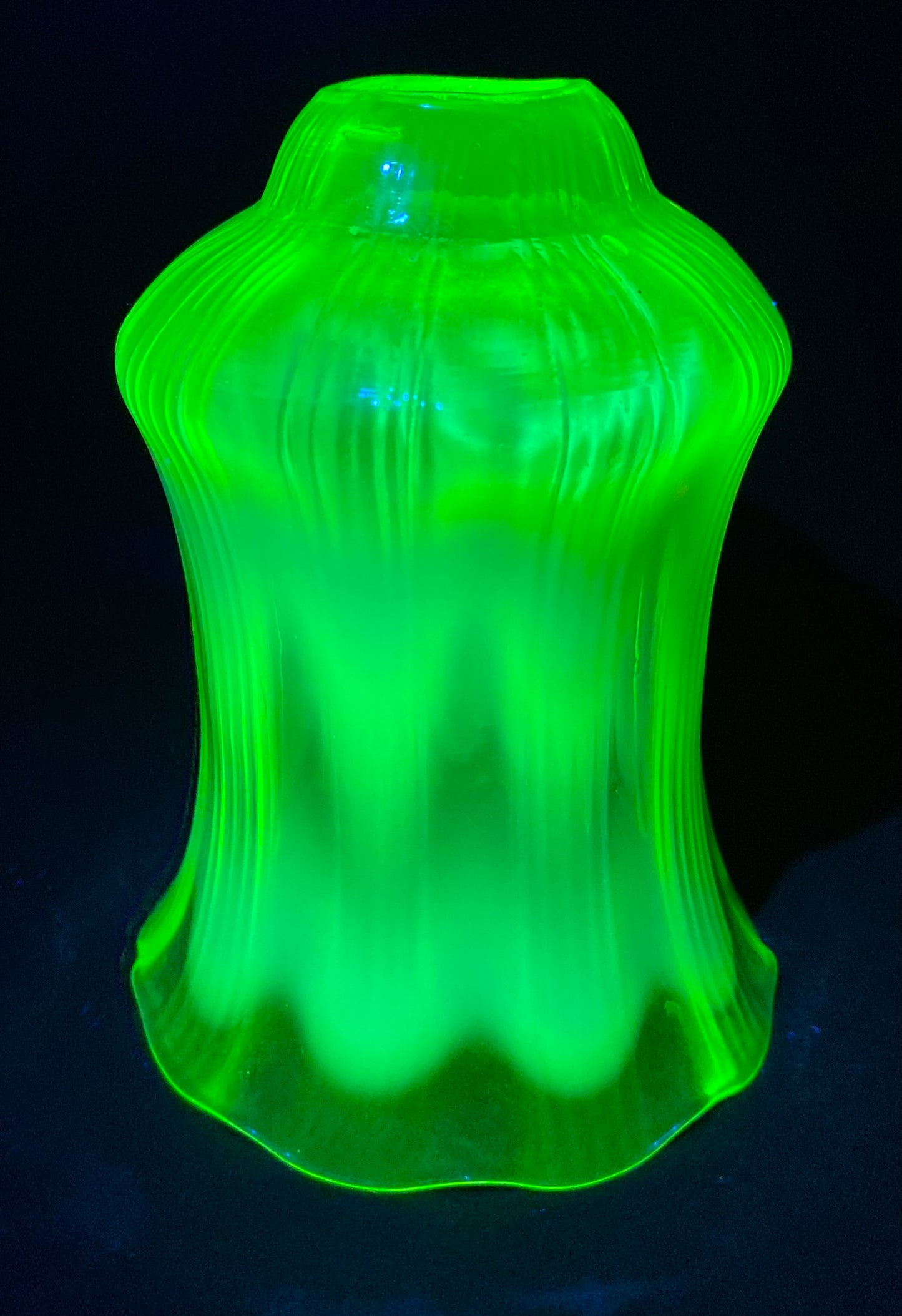 Art Nouveau Vaseline Uranium glass lamp shade