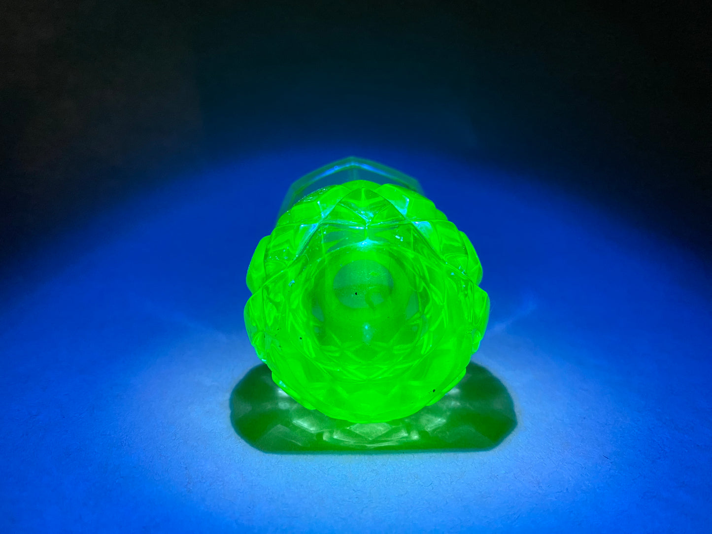 1920s/1930s Uranium Glass 16 hole Frog for vase