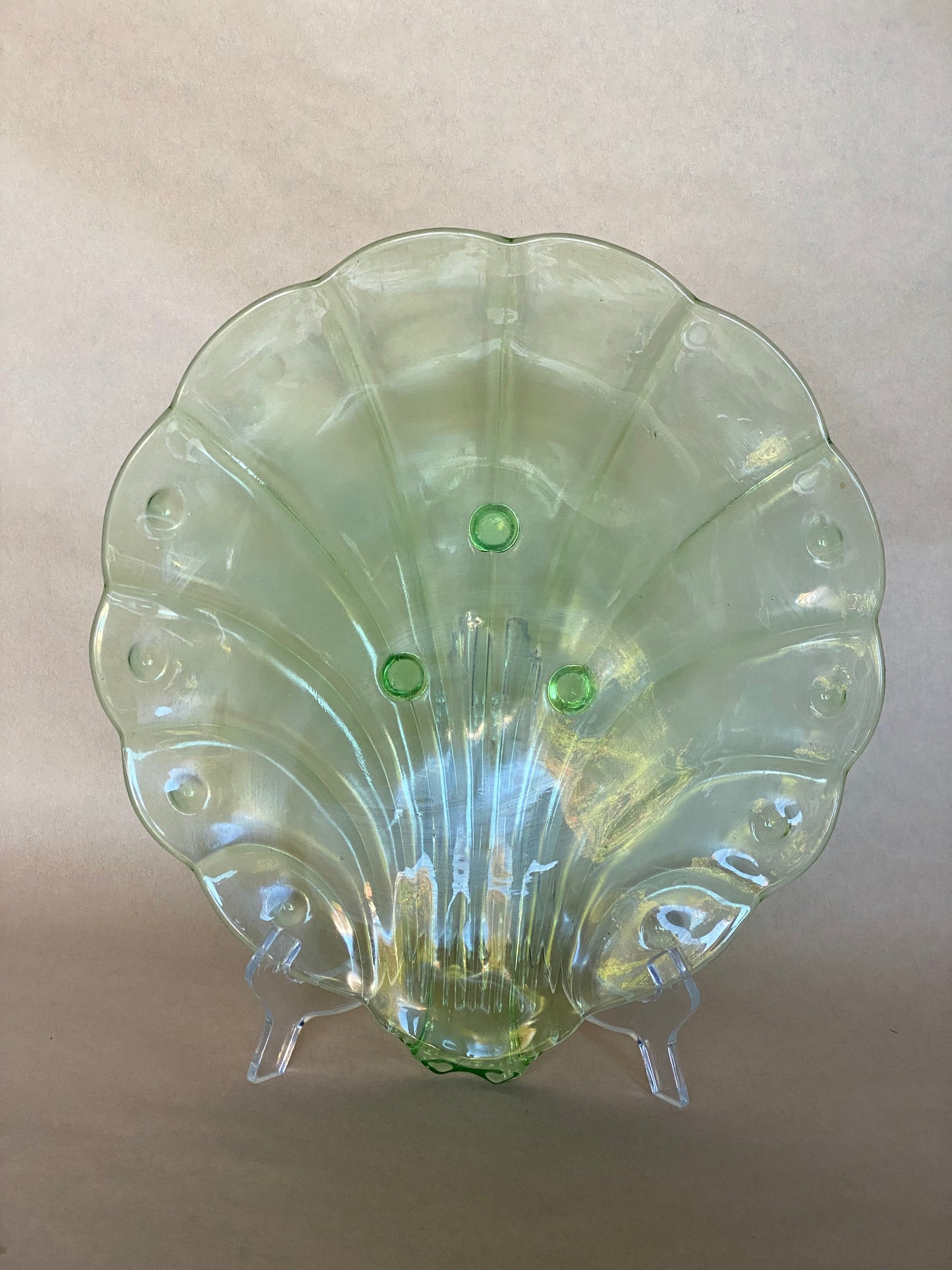 Stölzle-Hermanova Hut Uranium Art Deco glass shell plate (large)
