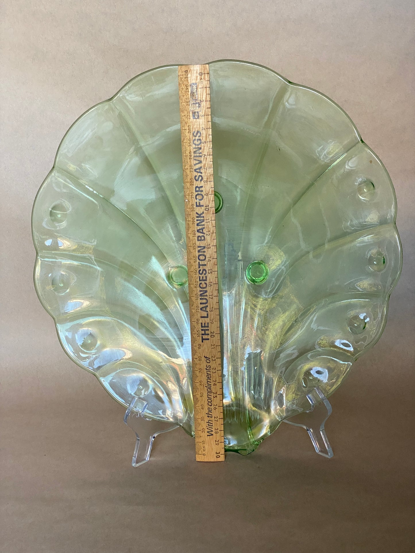 Stölzle-Hermanova Hut Uranium Art Deco glass shell plate (large)