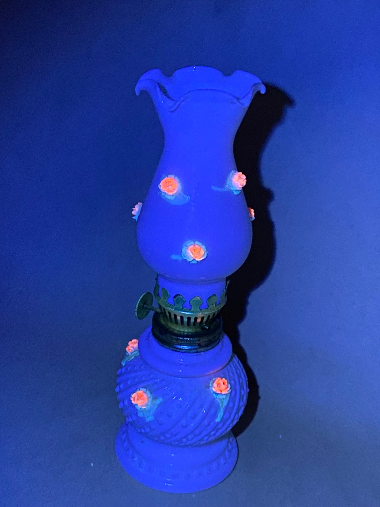 Vintage glowing floral oil Lamp White Milk Glass - 20cm tall