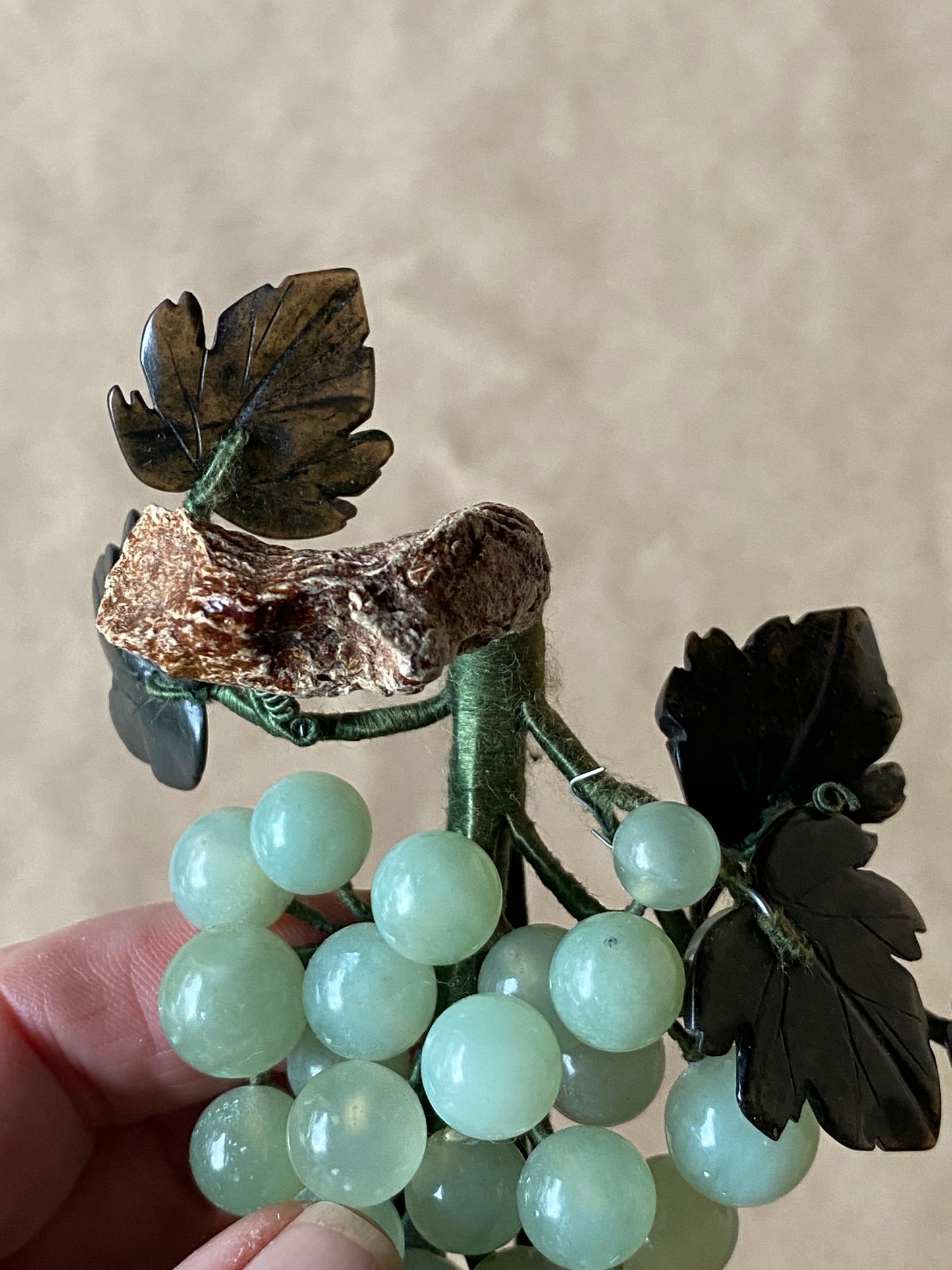 Vintage Jade Grapes 1950s (1)