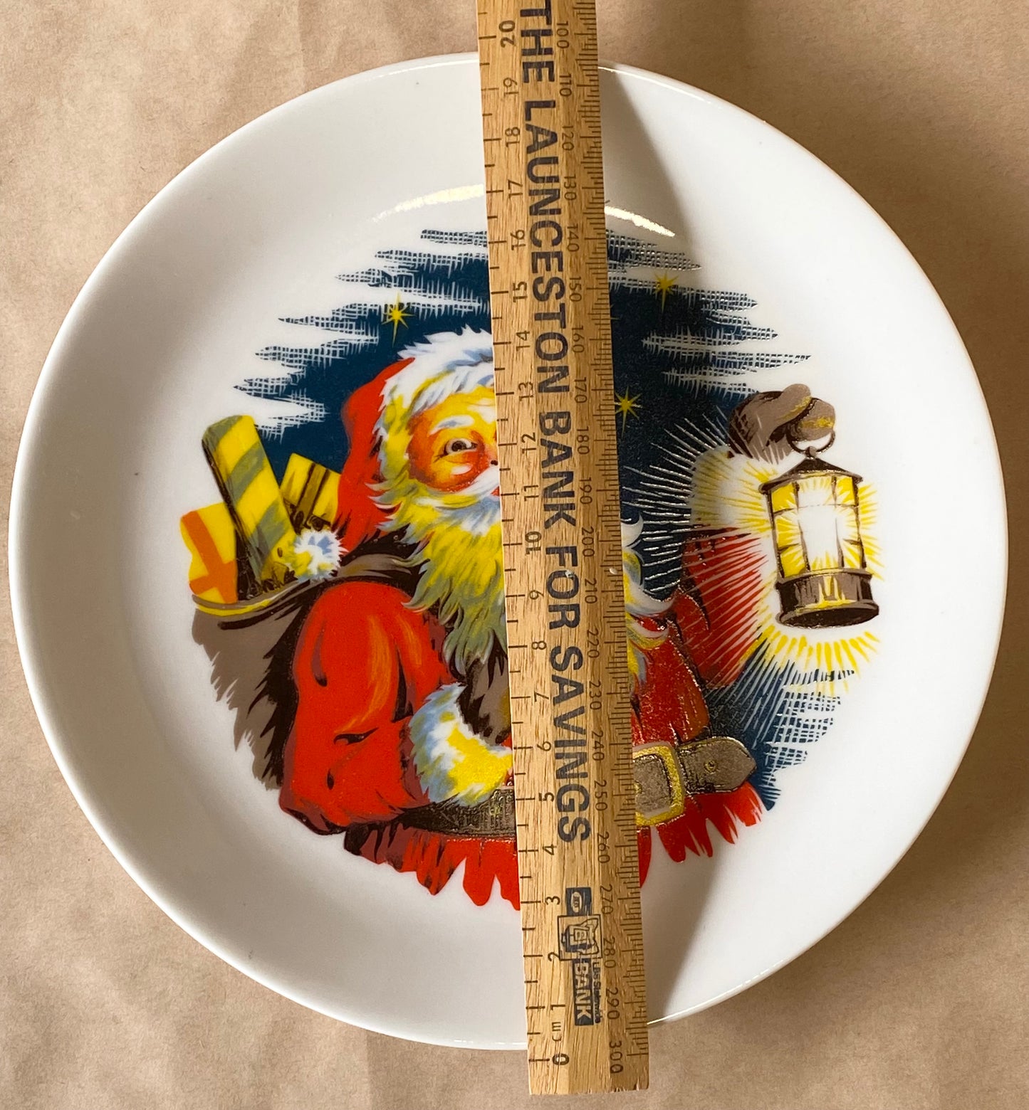 Vintage Van Diemen Pottery Santa Claus plate