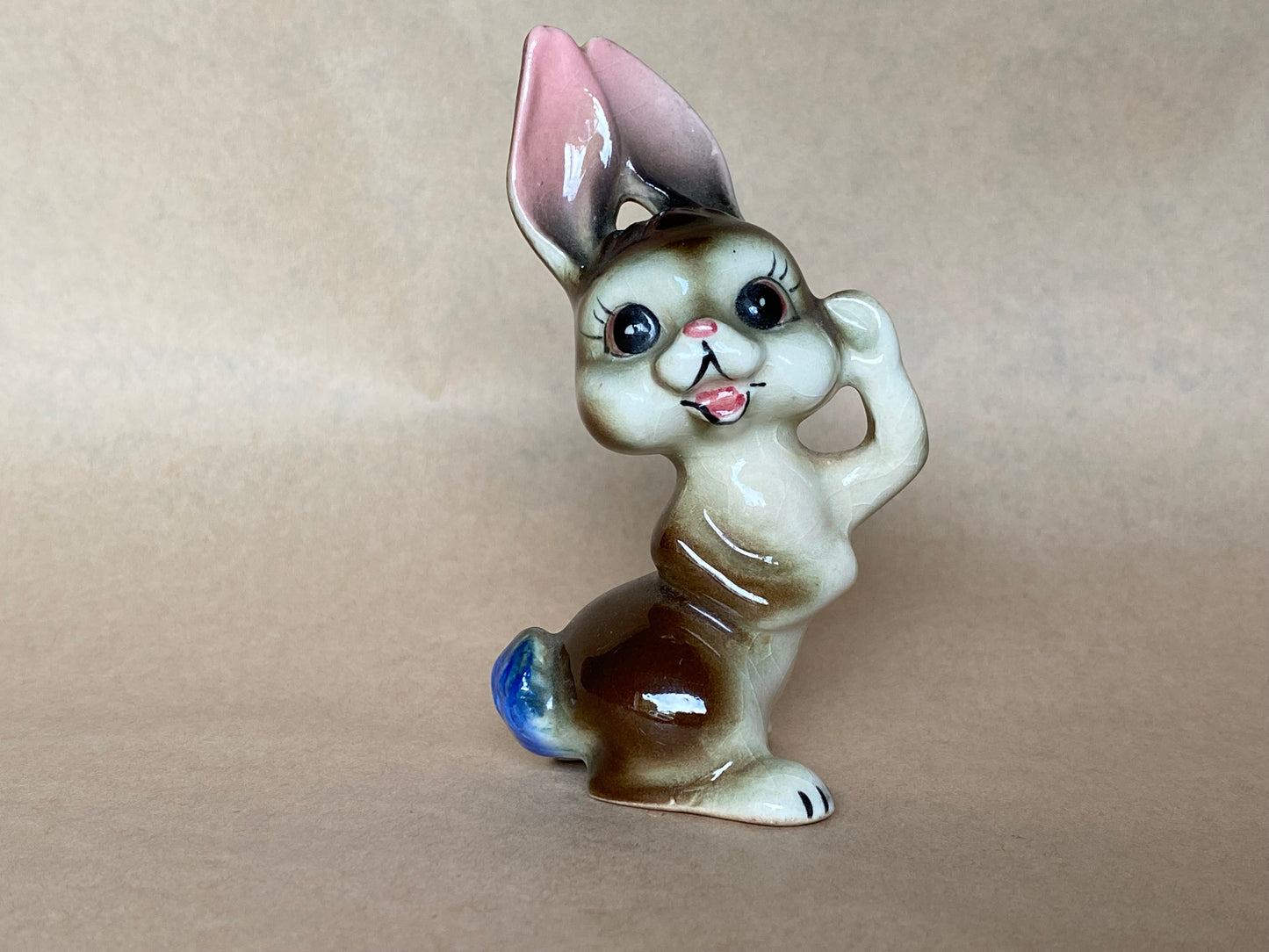 Vintage bunny figurine - MIJ salt or pepper