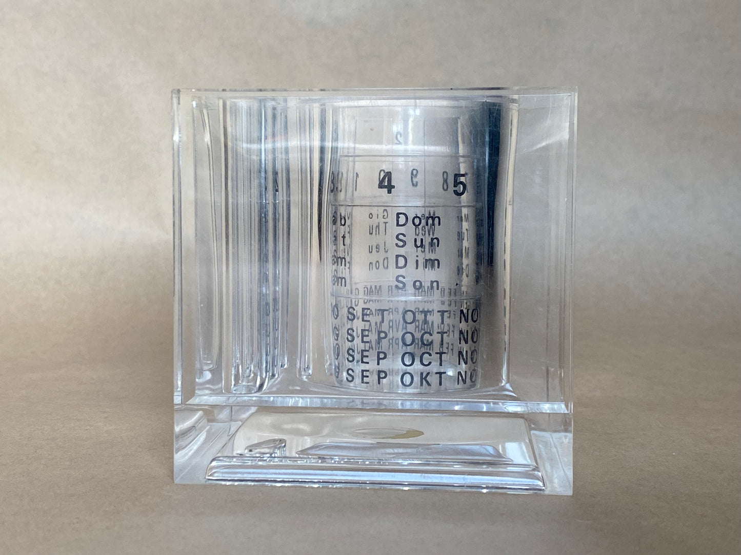 Guzzini Perpetual Calendar Desk Organiser 1980s