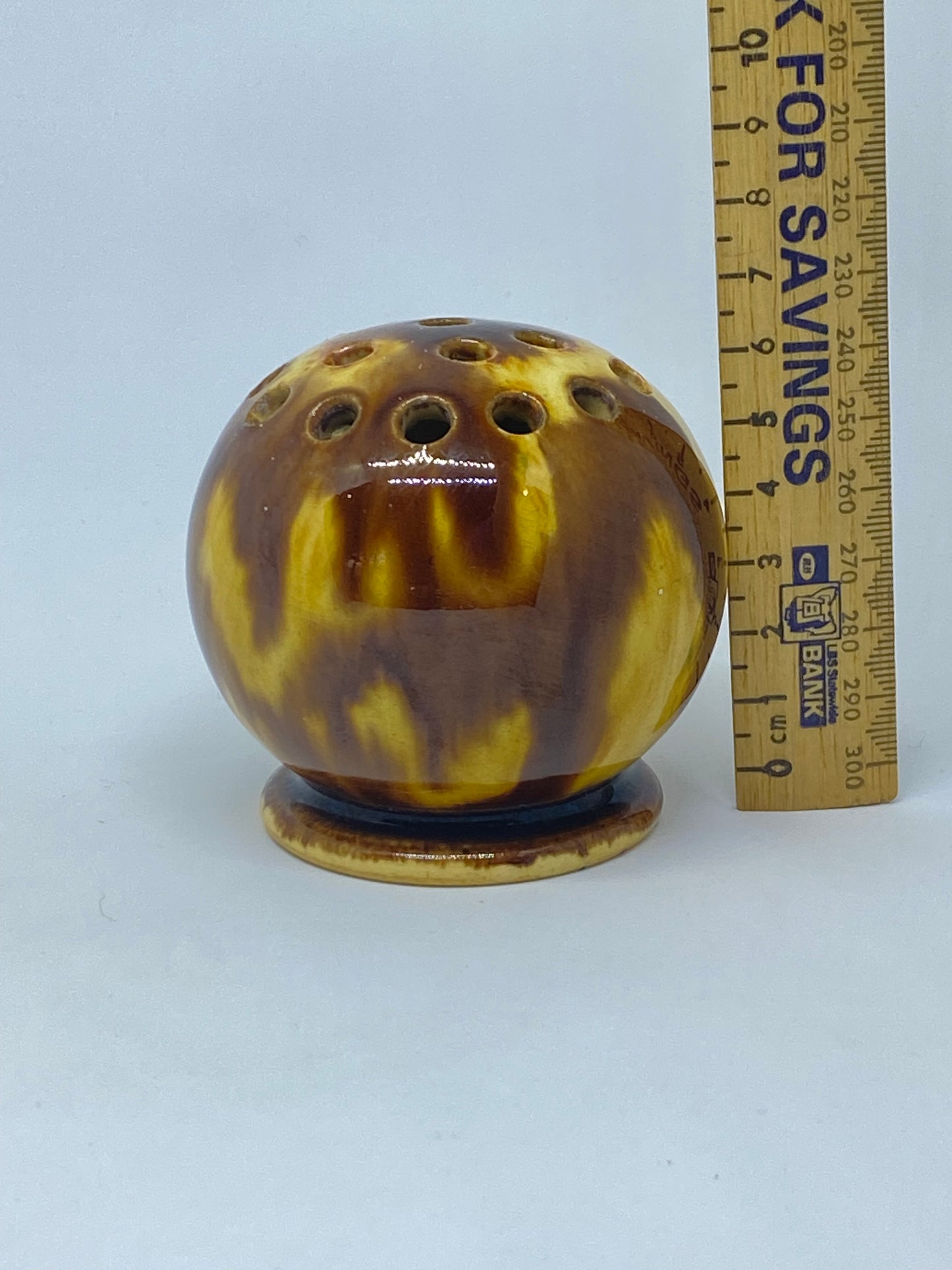 McHugh Tasmania - shape 33 ball vase - 6.5 cm - 1930s
