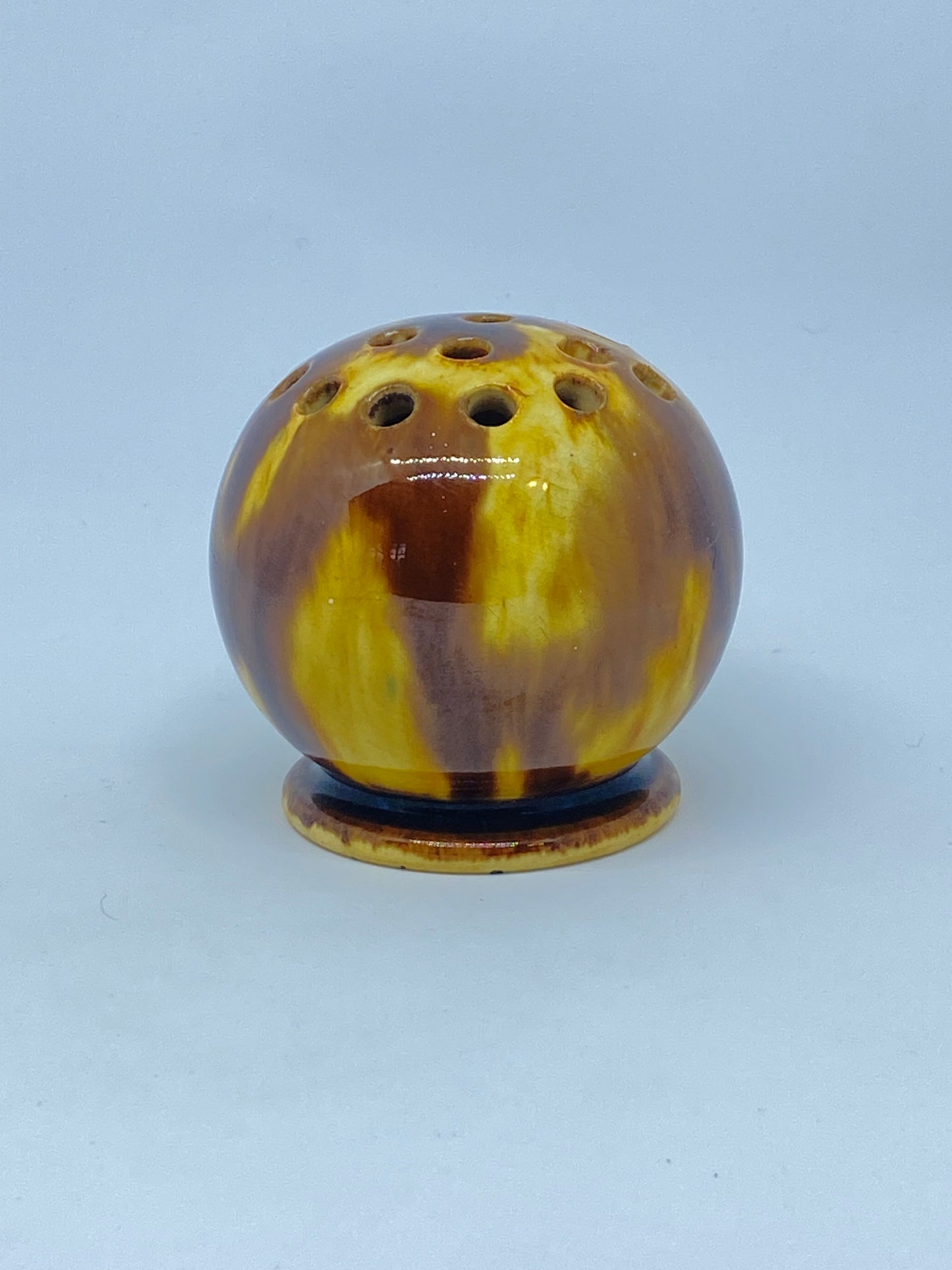 McHugh Tasmania - shape 33 ball vase - 6.5 cm - 1930s