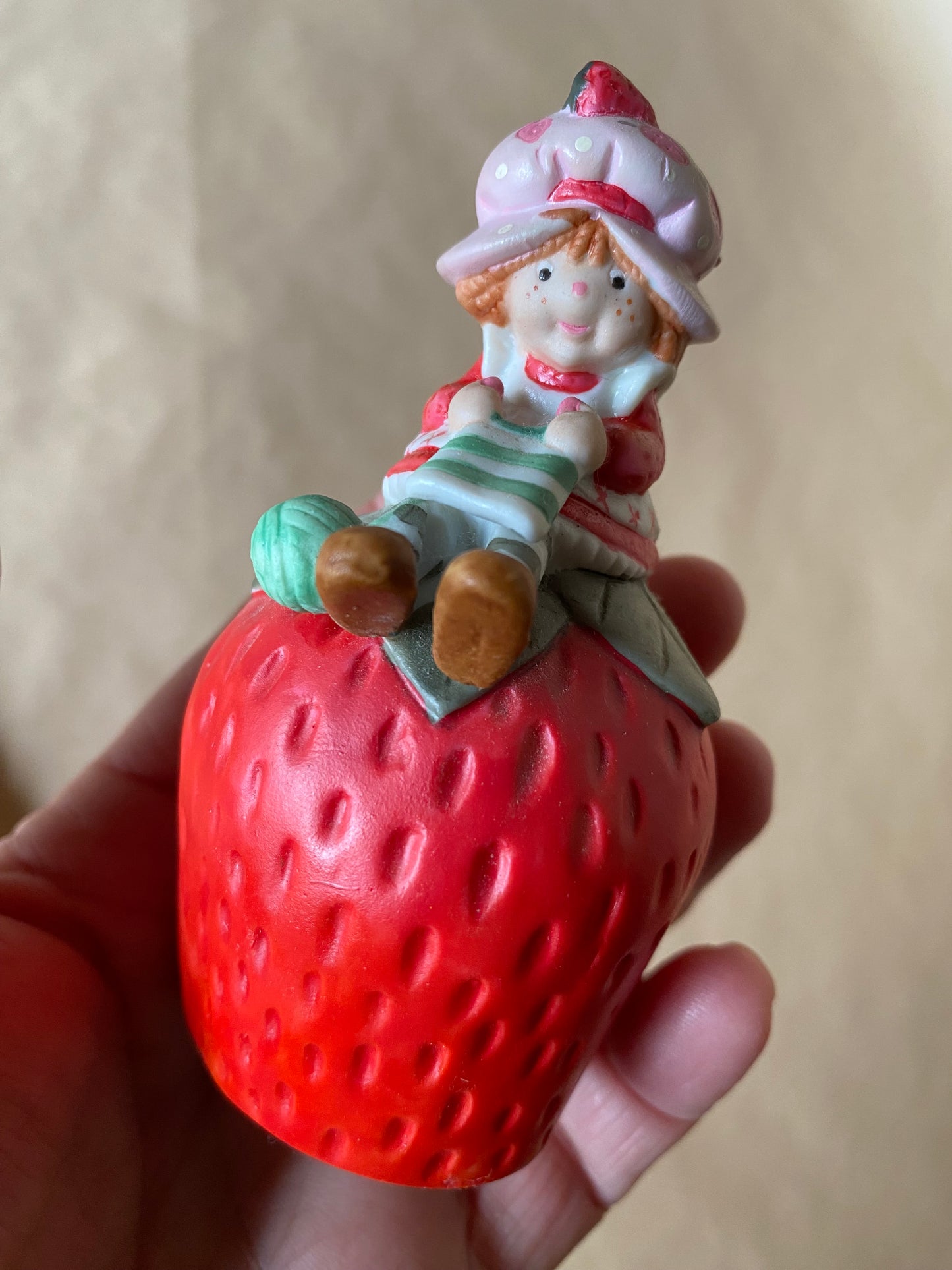 Rare Vintage Strawberry Shortcake bell / Holly Hobby kitchen holder