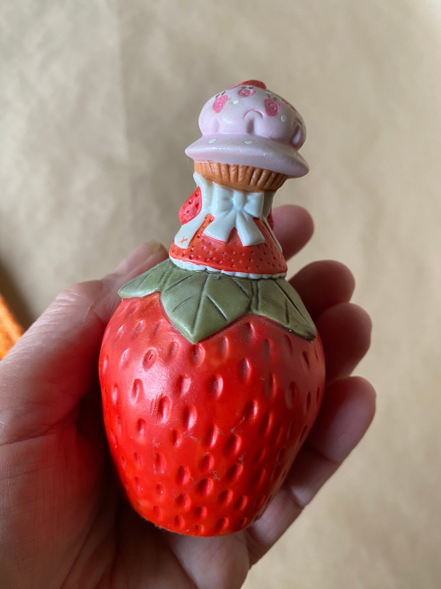 Rare Vintage Strawberry Shortcake bell / Holly Hobby kitchen holder