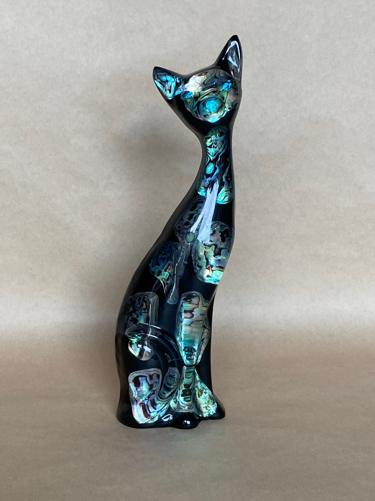 'Pacific' vintage pâua shell MCM resin cat