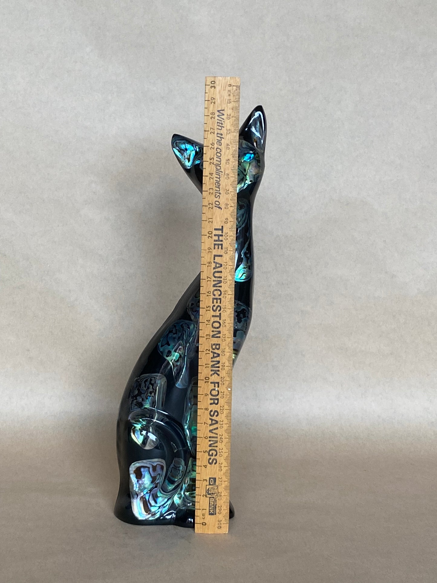 'Pacific' vintage pâua shell MCM resin cat