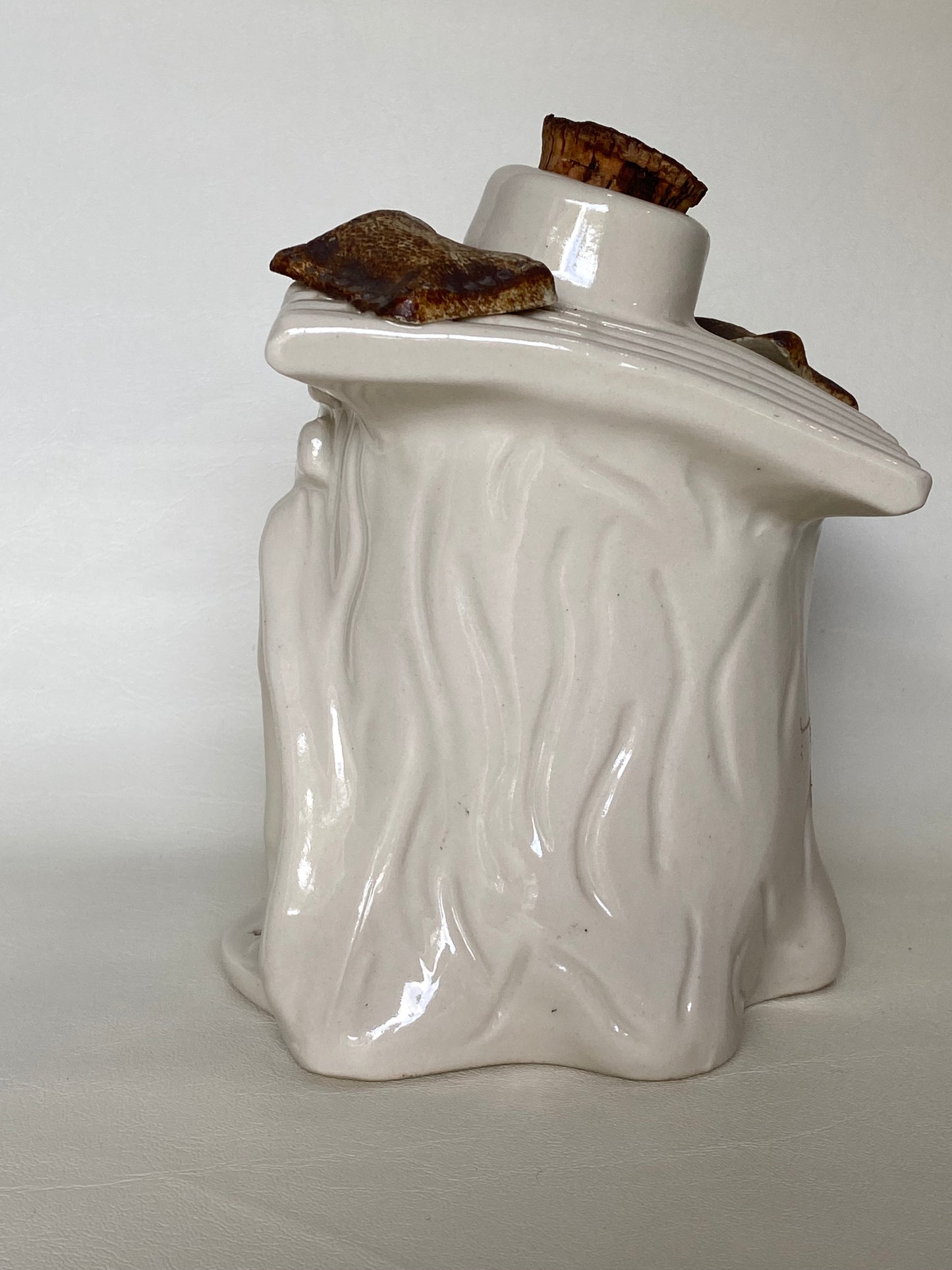 Highly collectible Vintage Ettamogah Pub Dunny ‘Outhouse’ Stoneware Port Decanter