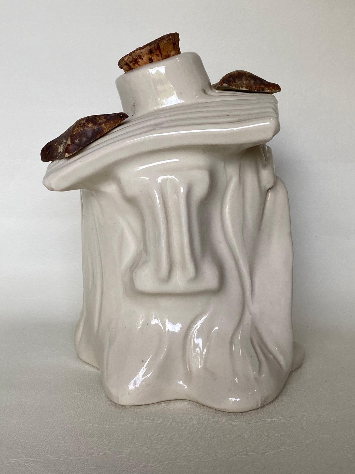 Highly collectible Vintage Ettamogah Pub Dunny ‘Outhouse’ Stoneware Port Decanter