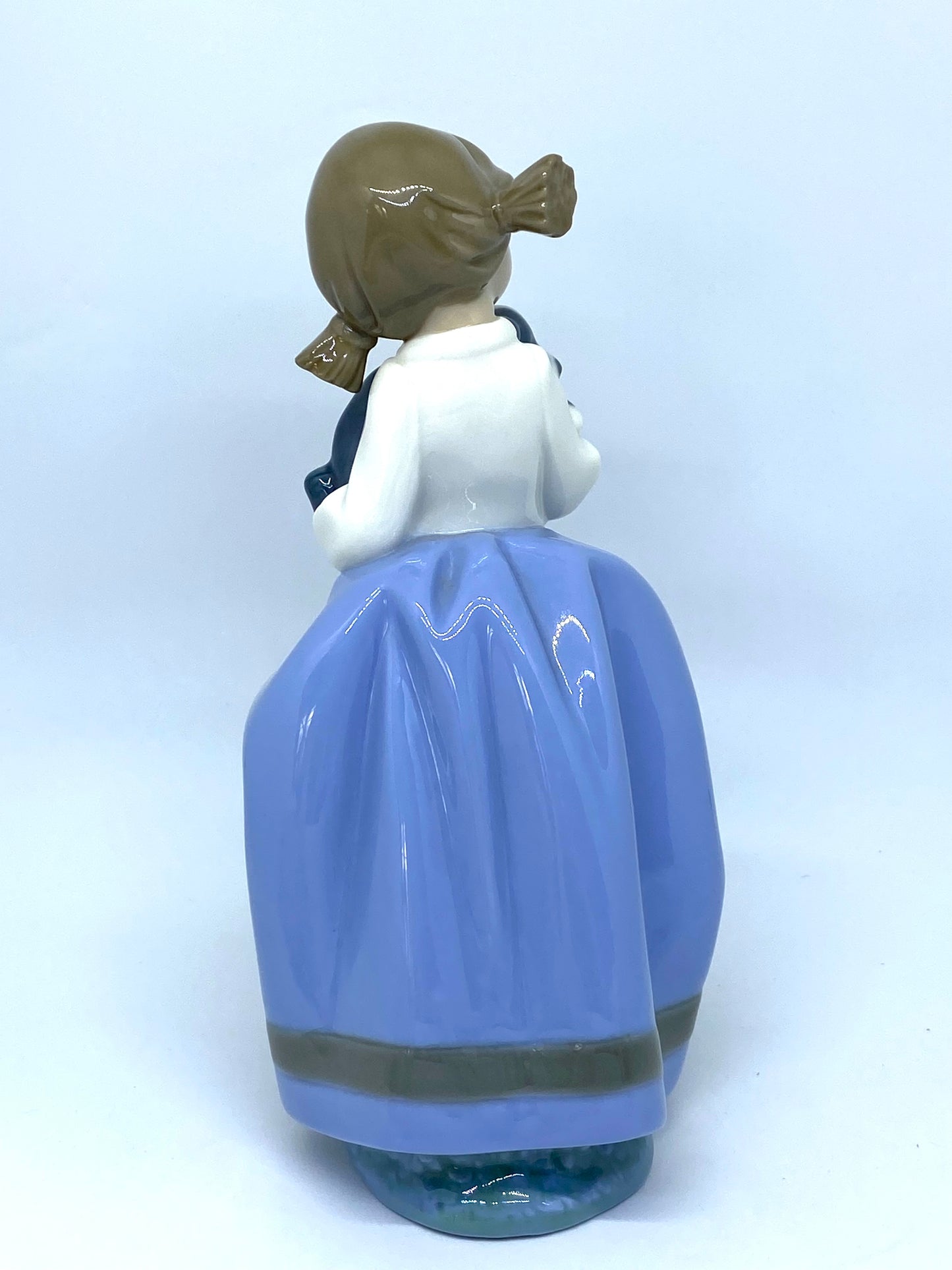 NAO by Lladró - Girl 'Daisa' Holding Puppy - 1987 - Porcelain Figurine