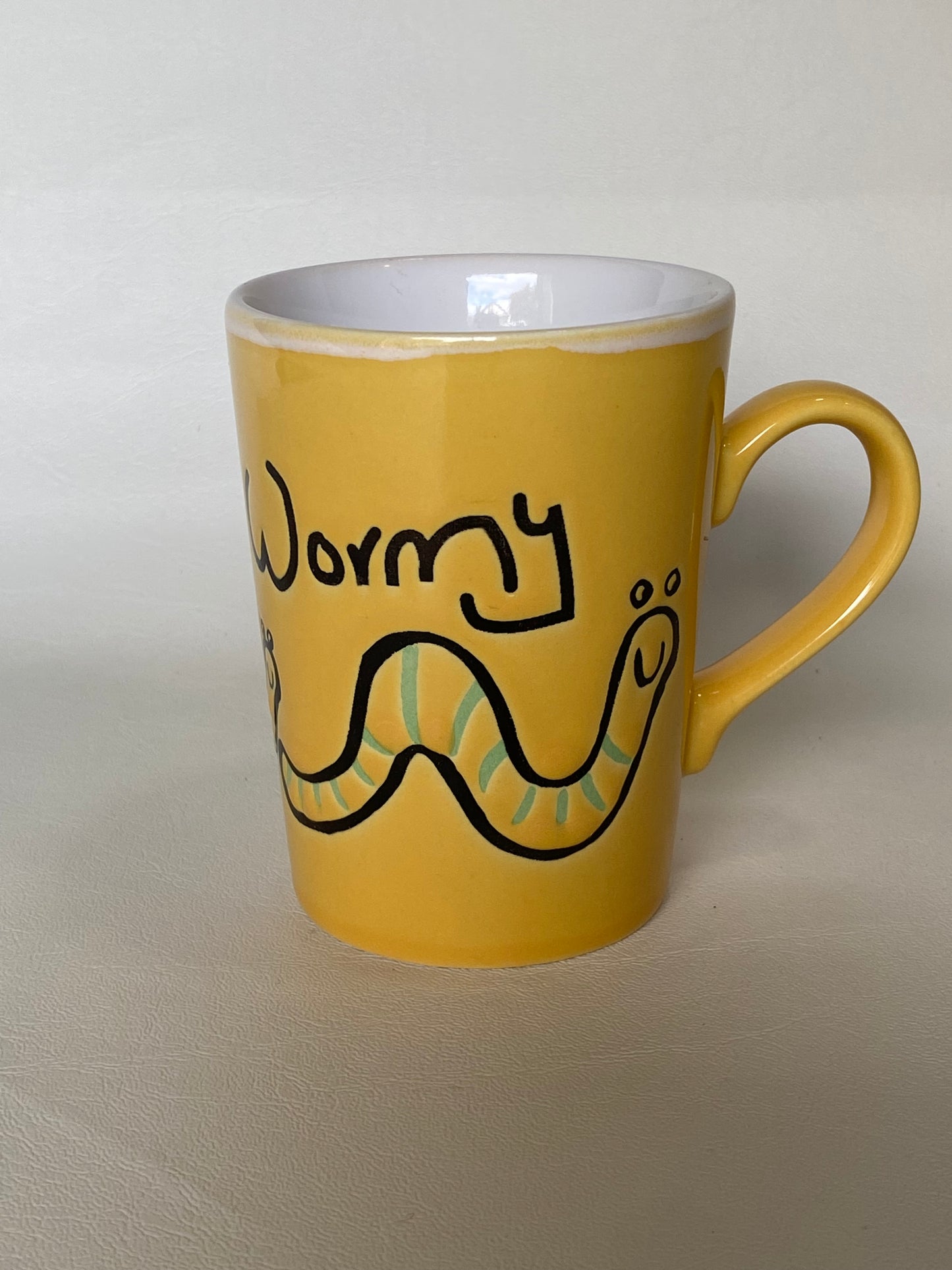 Vintage Staffordshire pottery mug - Squirmy Wormy 🪱