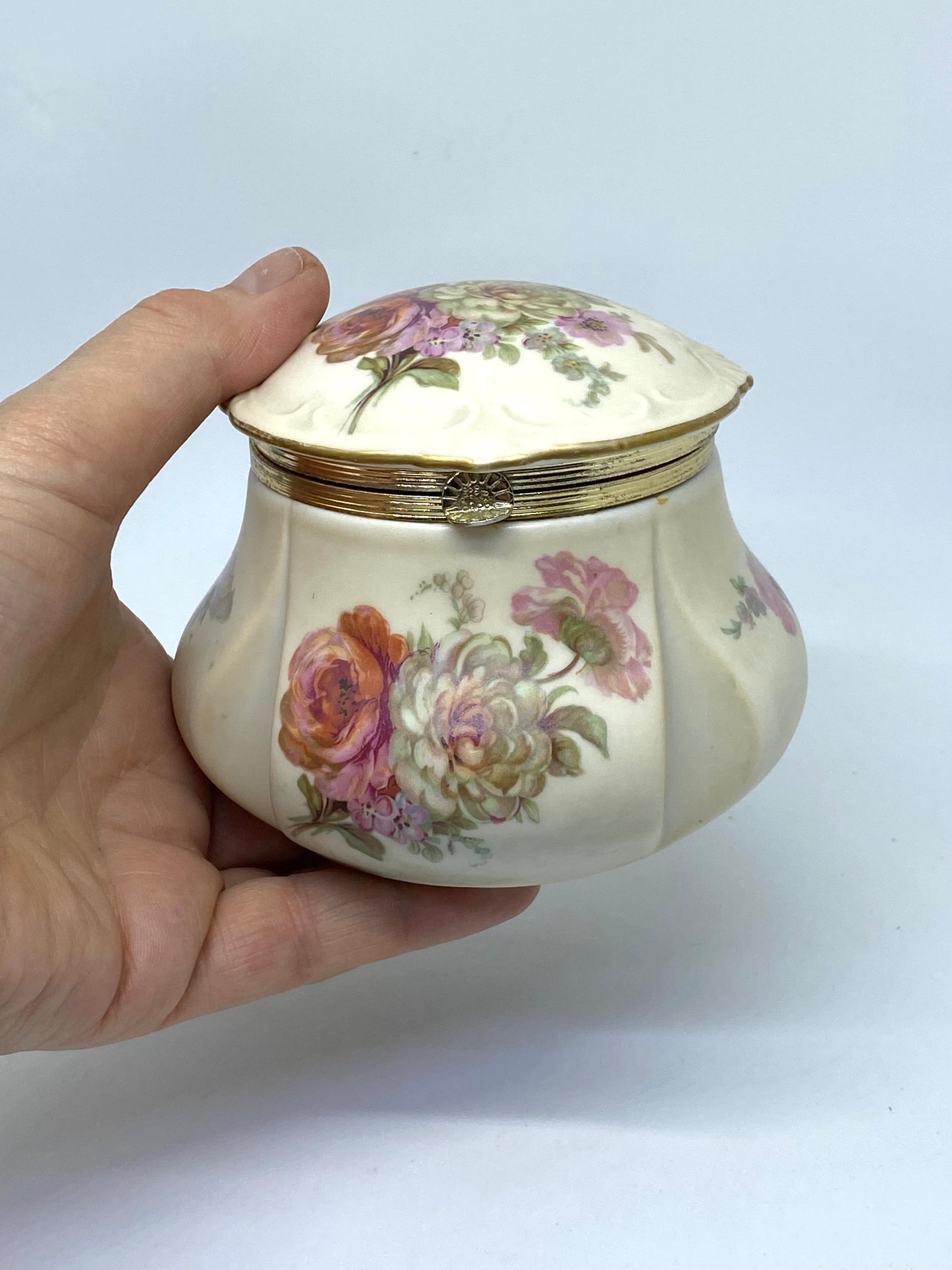 Vintage American 1960/70s Lefton Floral porcelain lidded trinket jar