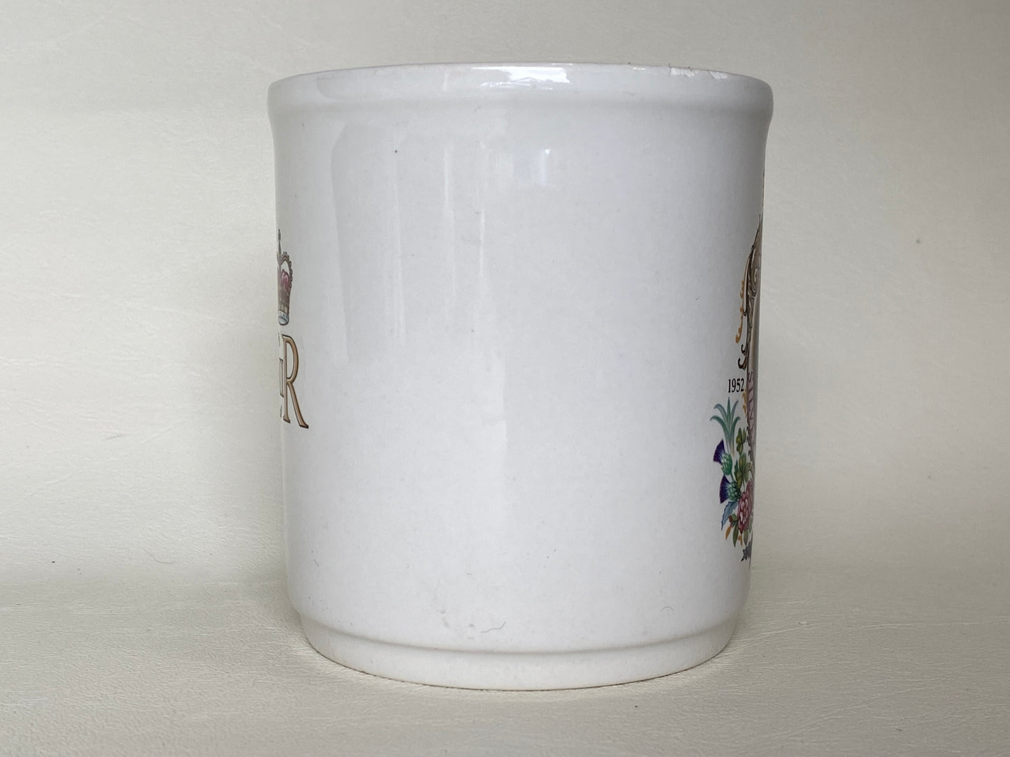 Vintage 1977 Queen Elizabeth II Silver Jubilee Cup / C&E England