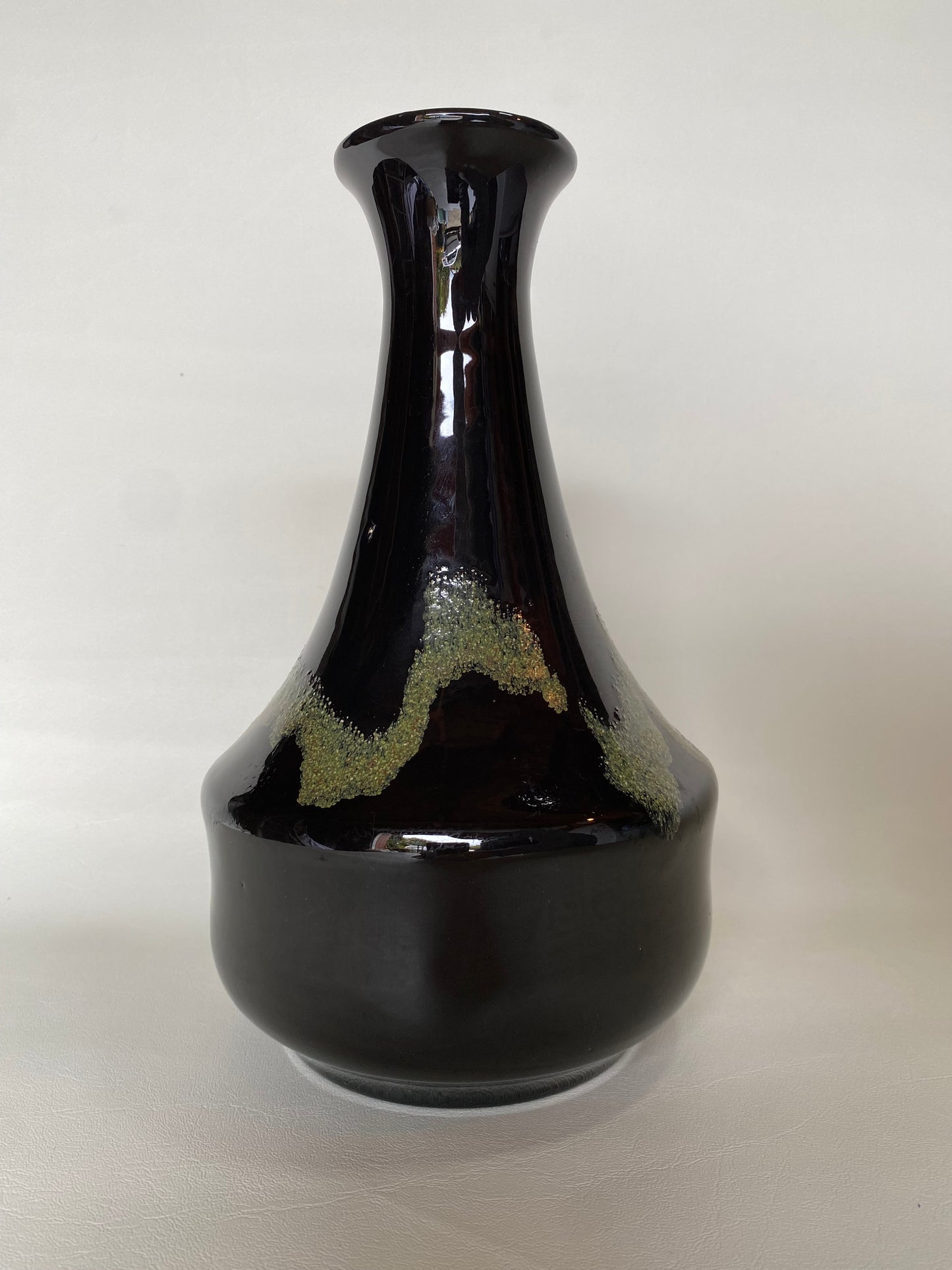 Miss Tasmania Quest 1984 pottery vase