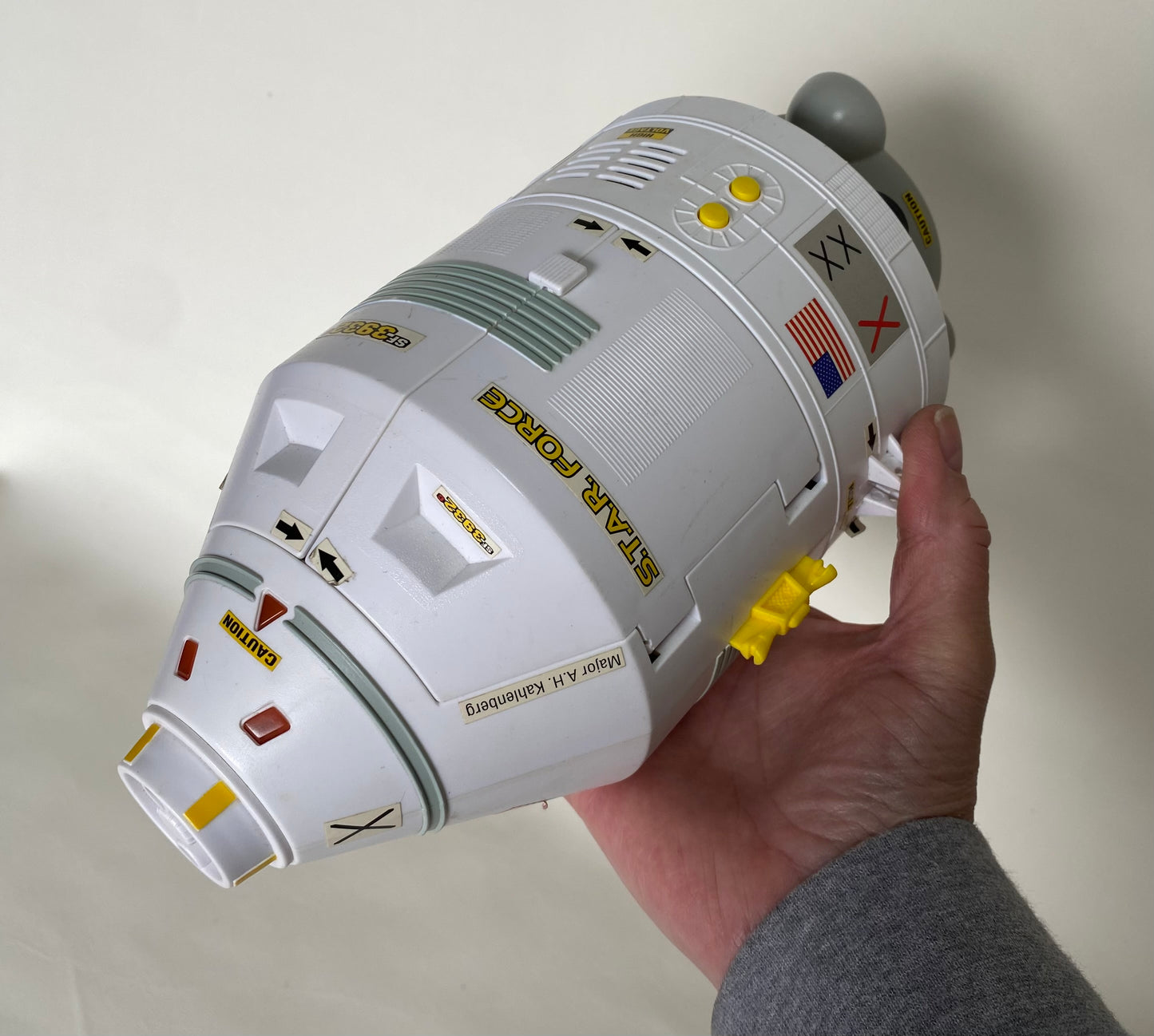 Vintage 1998 Lanard Star Force Space Shuttle Capsule toy with pilots