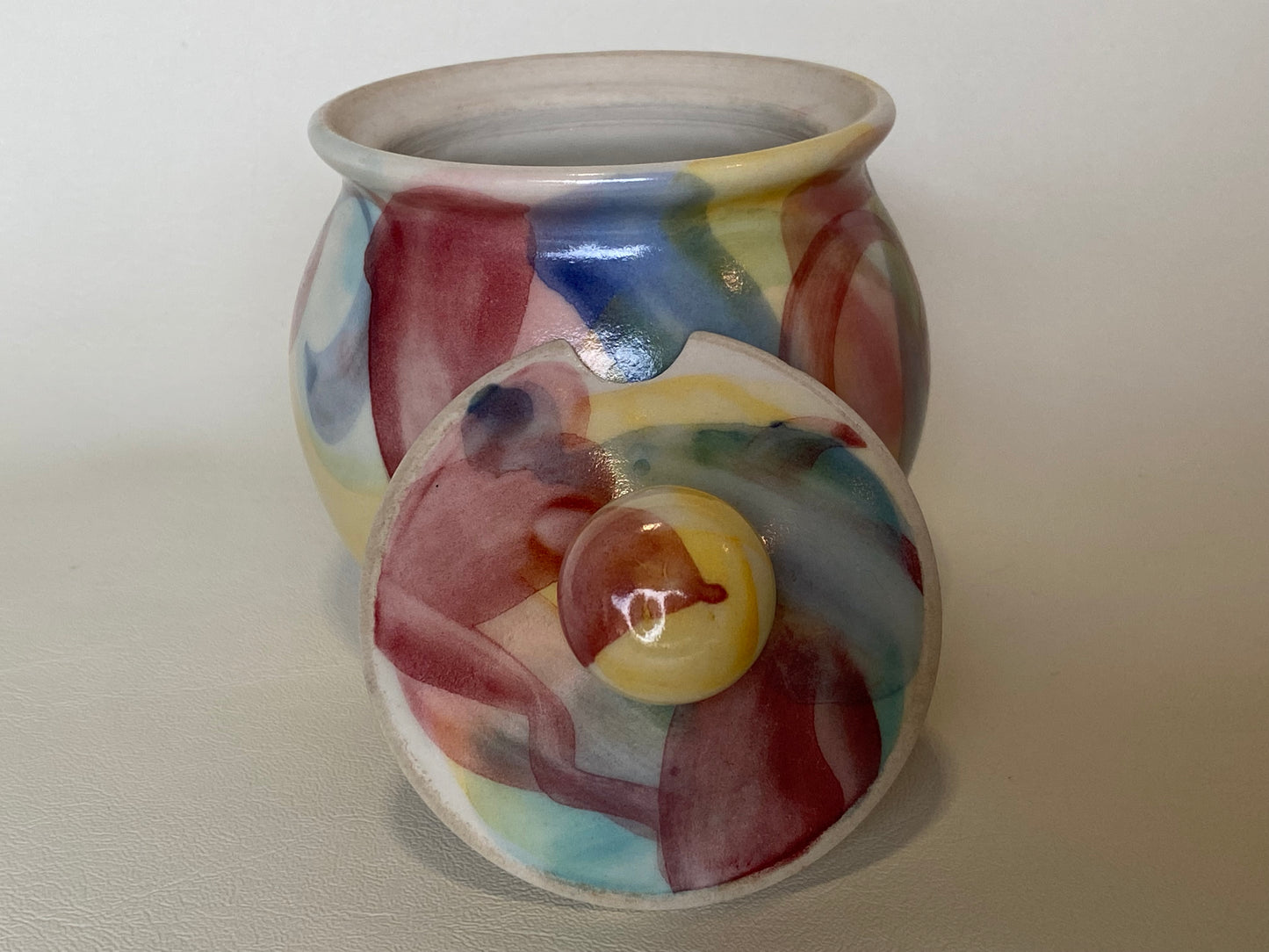John Bartram Tasmania Sugar bowl with lid - signed to base