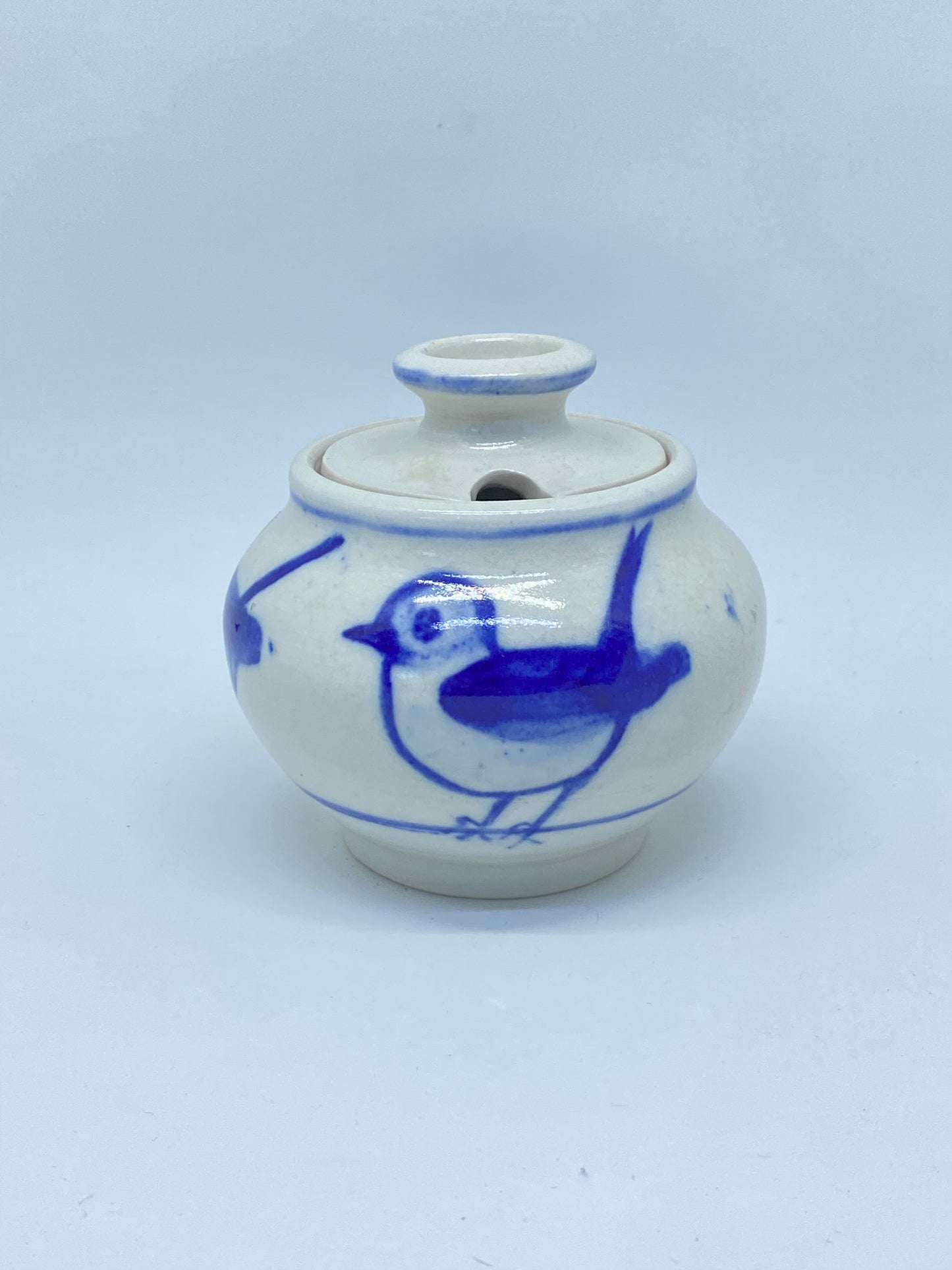 Eileen Brooker Tasmanian Pottery ‘Blue Wren’ Sugar Bowl with lid