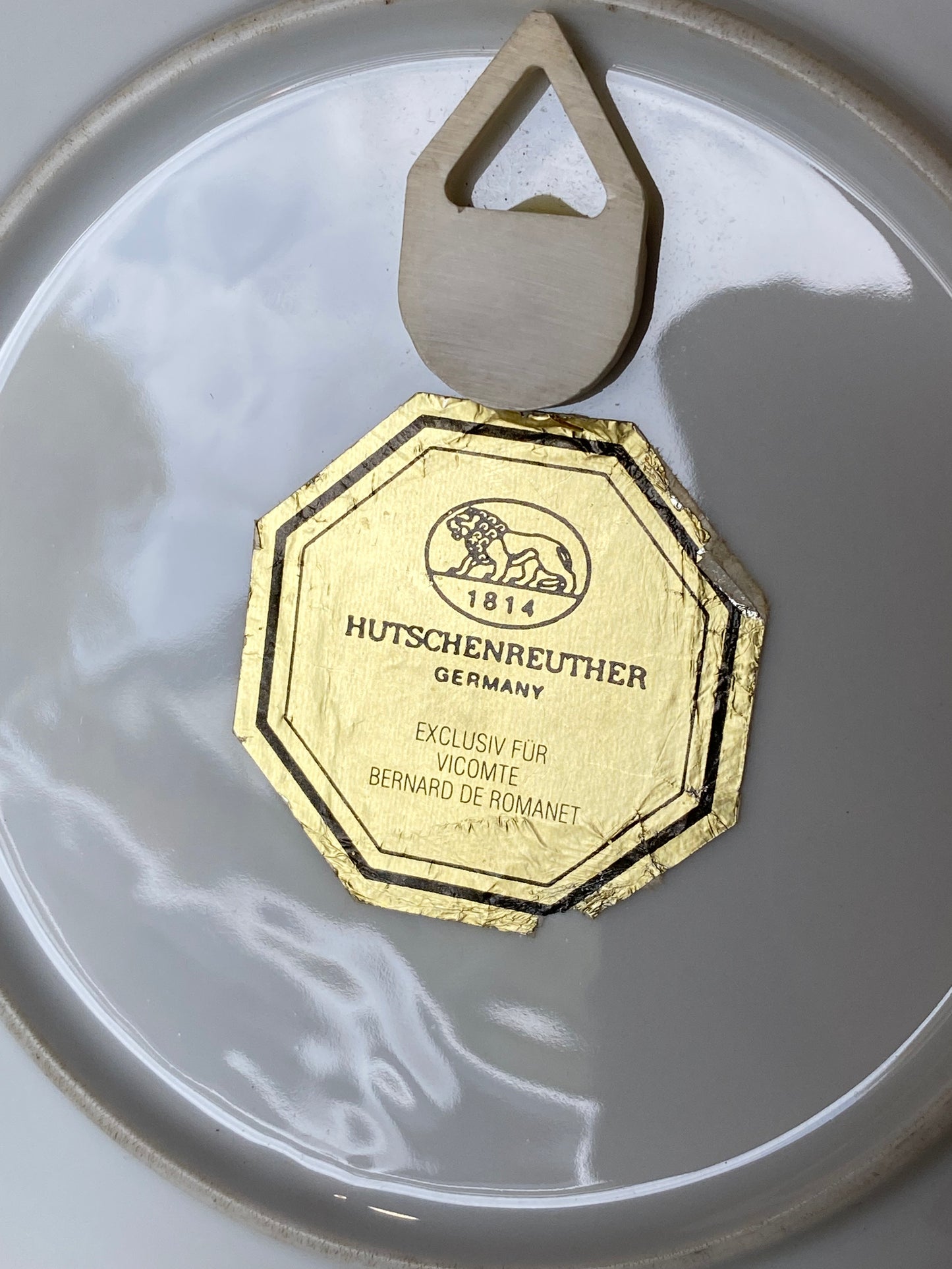 Limited edition: Vintage Hutschenreuther porcelain collector plate: EXCLUSIV FÜR VICOMTE BERNARD DE ROMANET