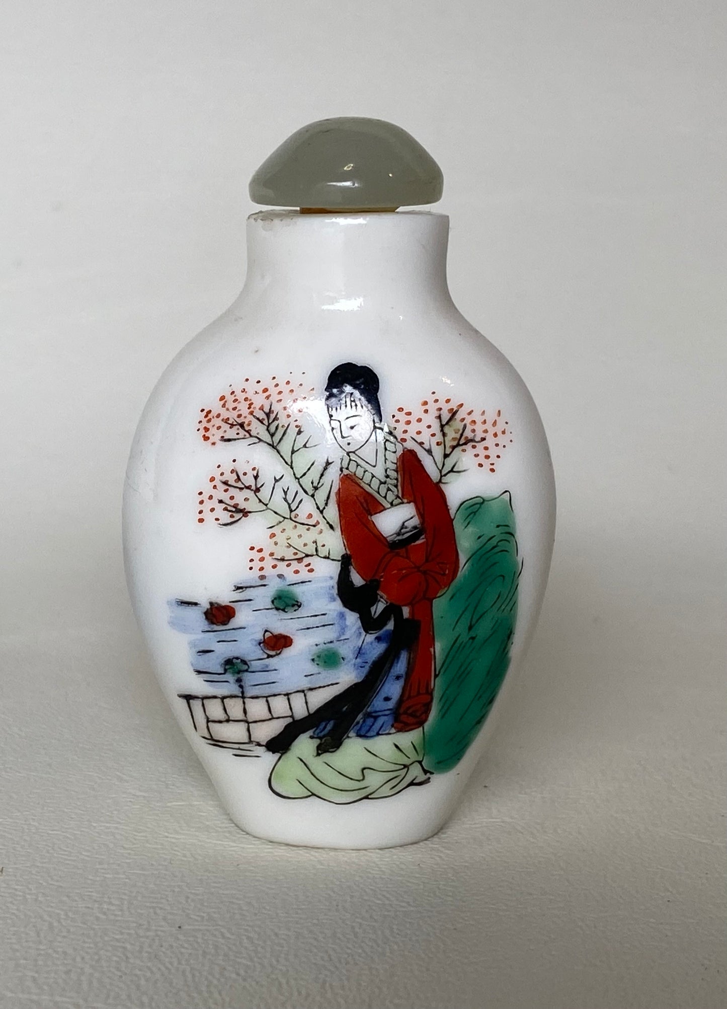 Antique Chinese ceramic Snuff Bottle with Jade Lid