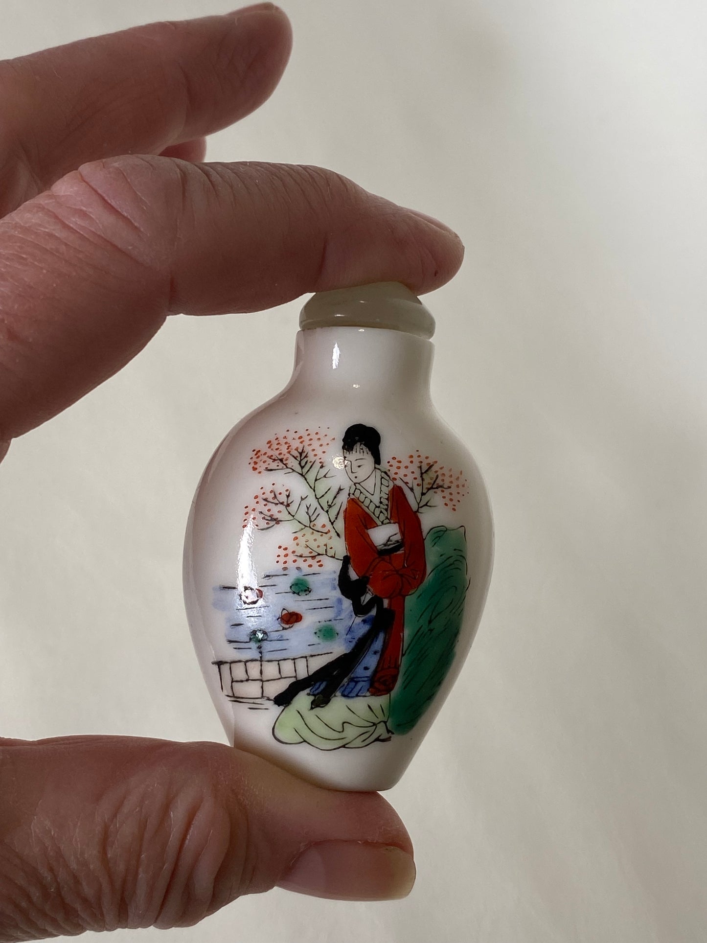 Antique Chinese ceramic Snuff Bottle with Jade Lid