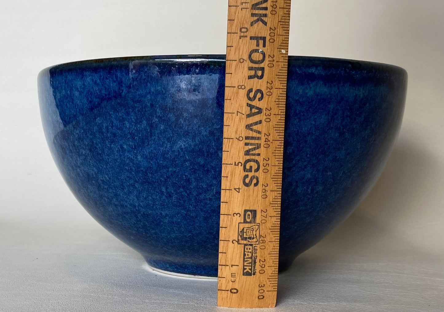 Panogana Tasmania Bill Thomas collectable ceramic blue bowl