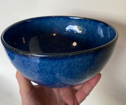 Panogana Tasmania Bill Thomas collectable ceramic blue bowl