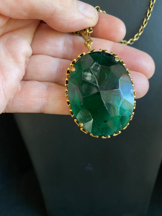 Vintage necklace with green glass pendant