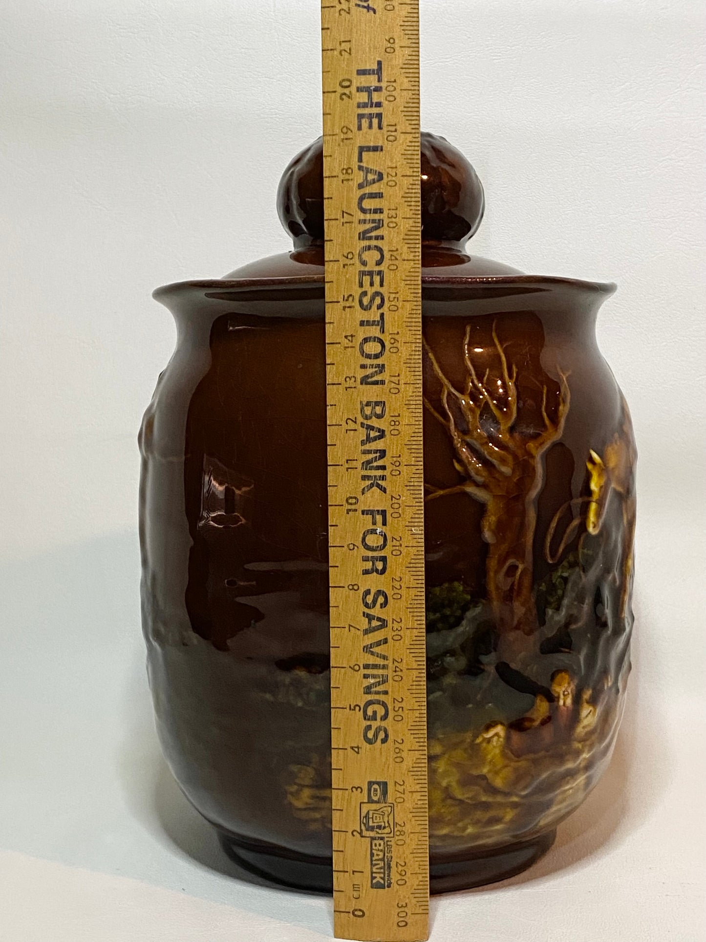 Antique Royal Doulton Ceramic Humidor (tobacco jar) 1901-1922