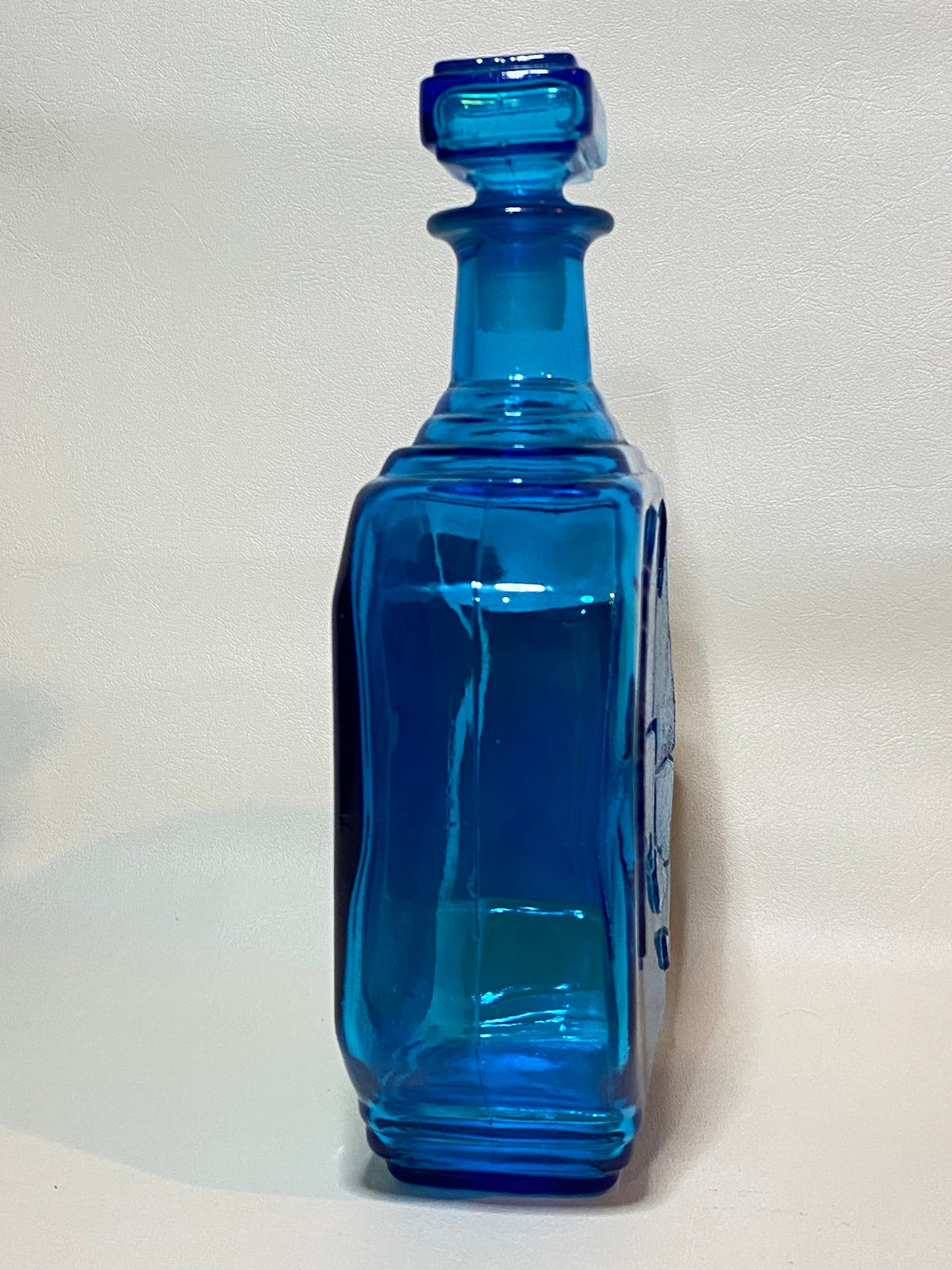 Highly Collectable Commemorative Captain Cook Bicentennial Blue Decanter - E. Phillips Fox Cook's Landing