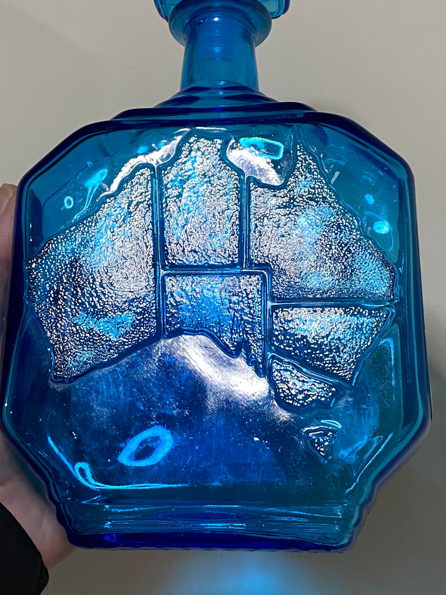 Highly Collectable Commemorative Captain Cook Bicentennial Blue Decanter - E. Phillips Fox Cook's Landing